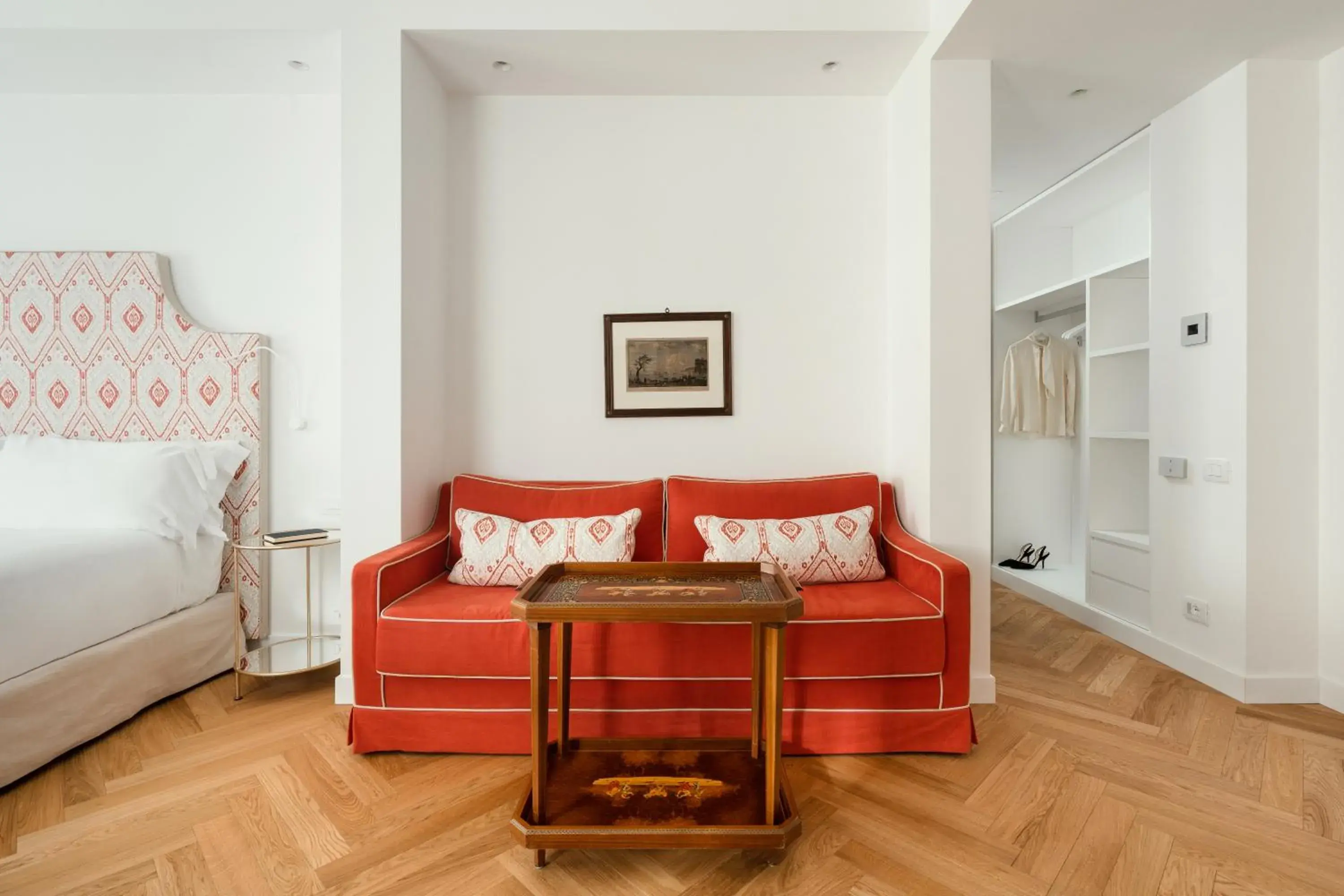 Bed, Seating Area in Hotel Morfeo