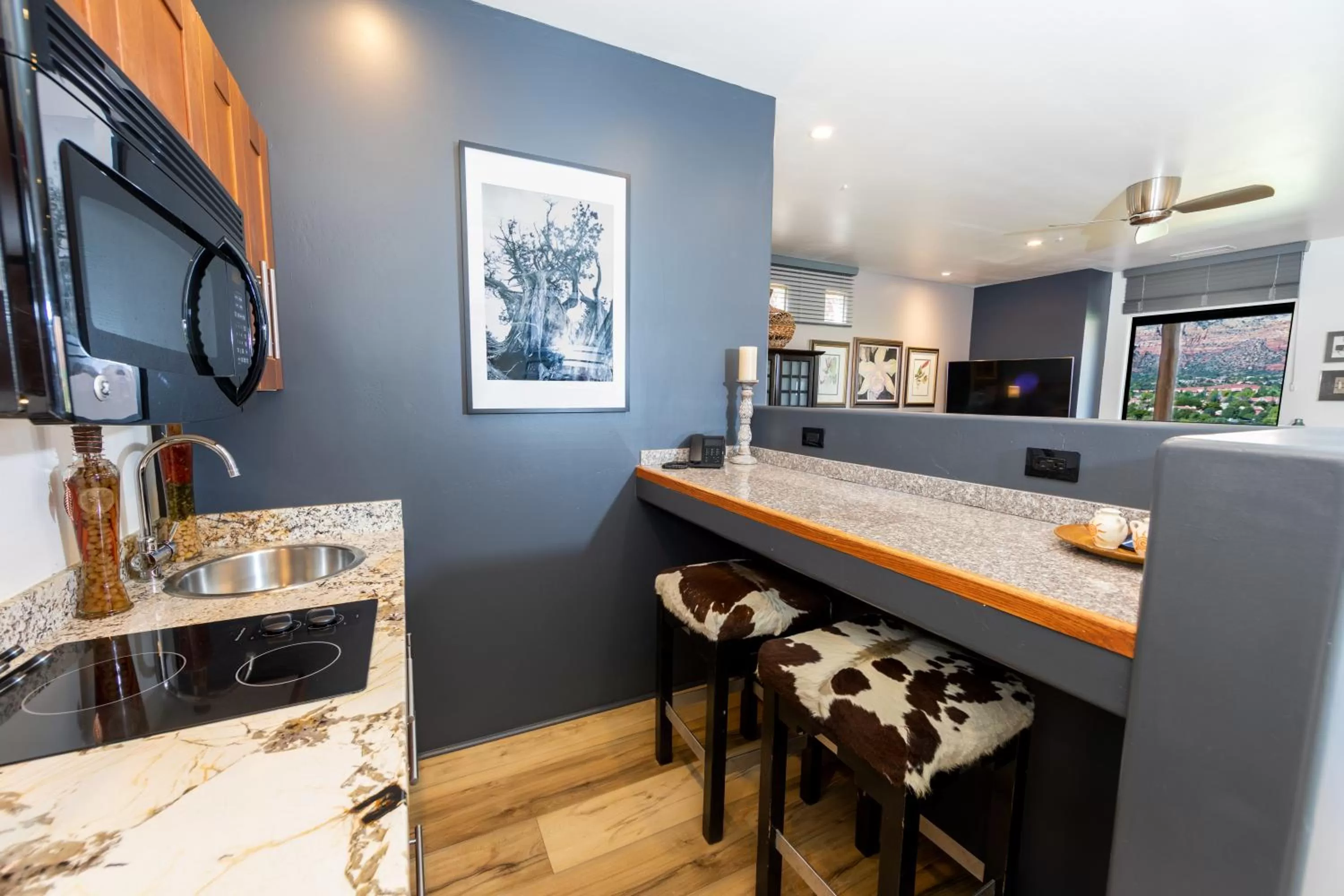 Kitchen or kitchenette in A Sunset Chateau