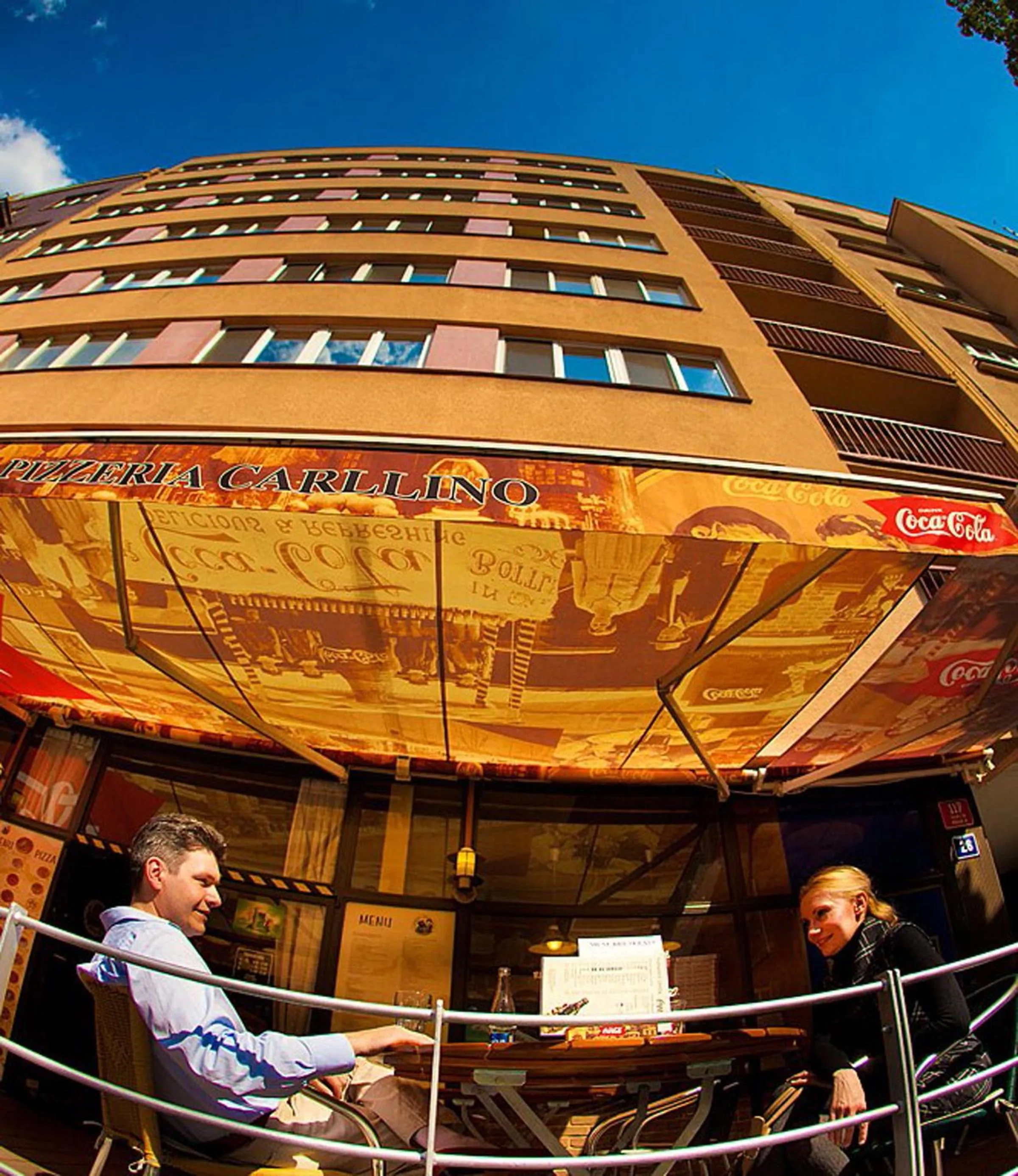 Facade/entrance in Charles Central