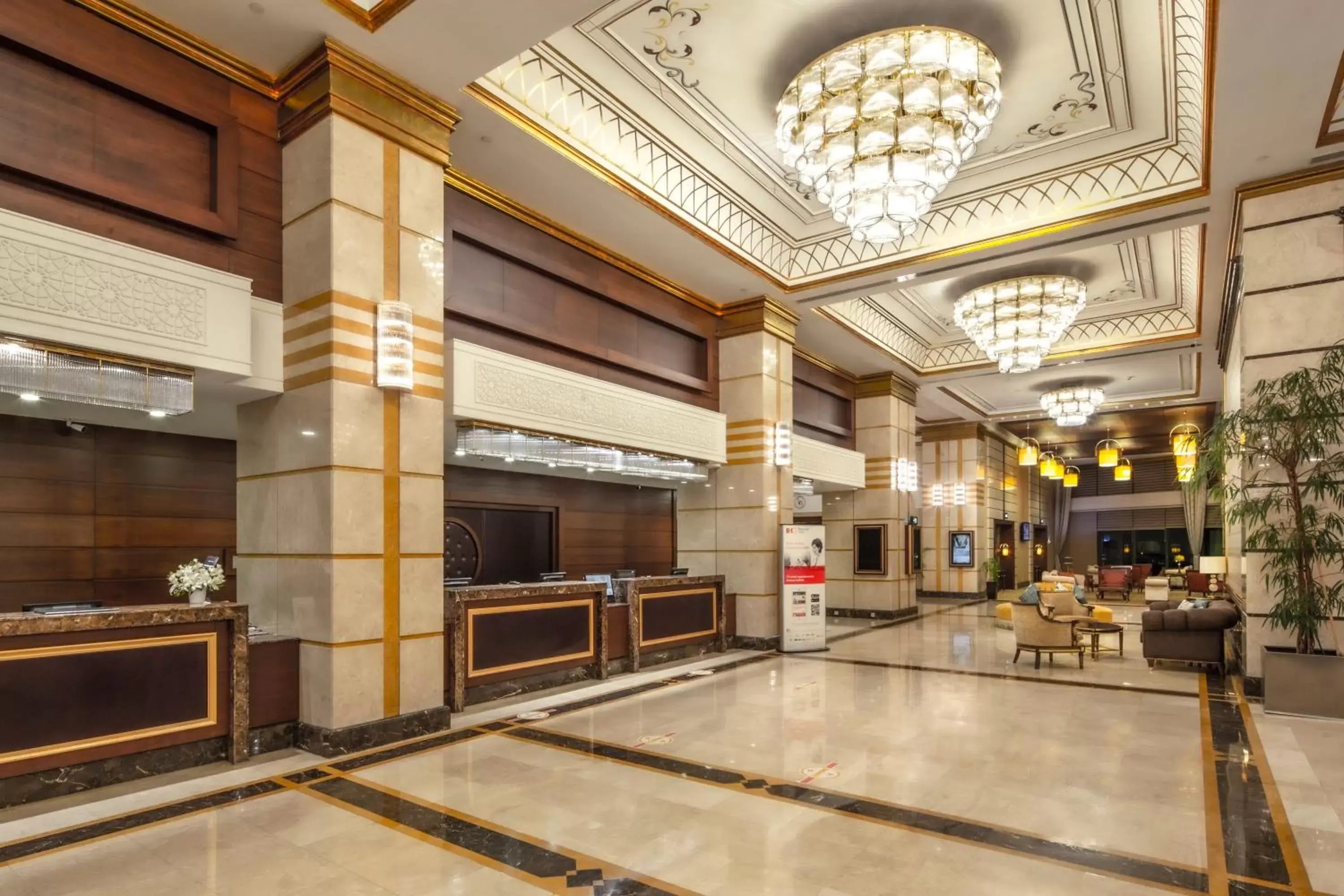 Restaurant/places to eat, Lobby/Reception in Crowne Plaza Istanbul Asia, an IHG Hotel