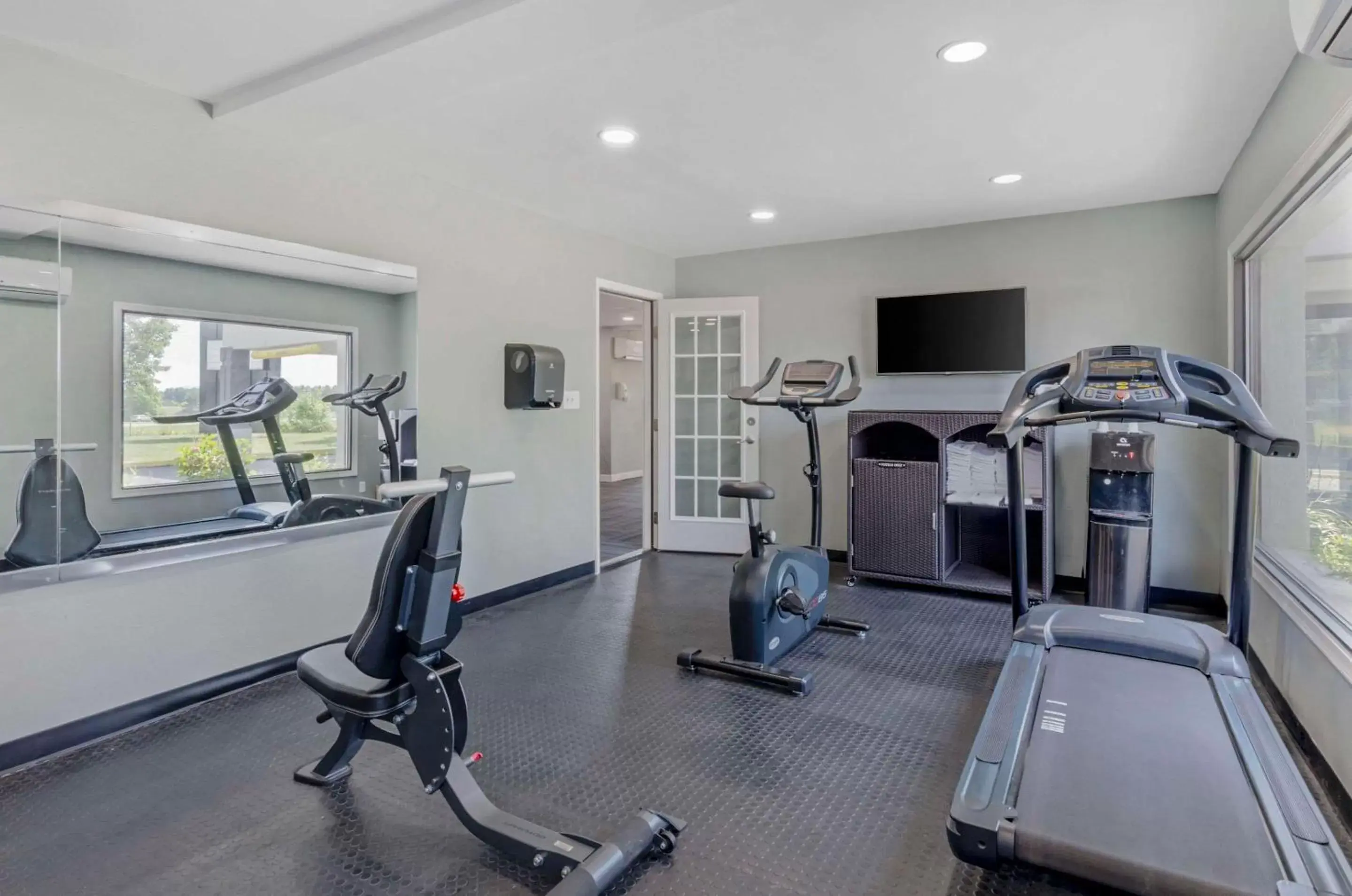 Fitness centre/facilities, Fitness Center/Facilities in Suburban Studios Verona - Staunton North