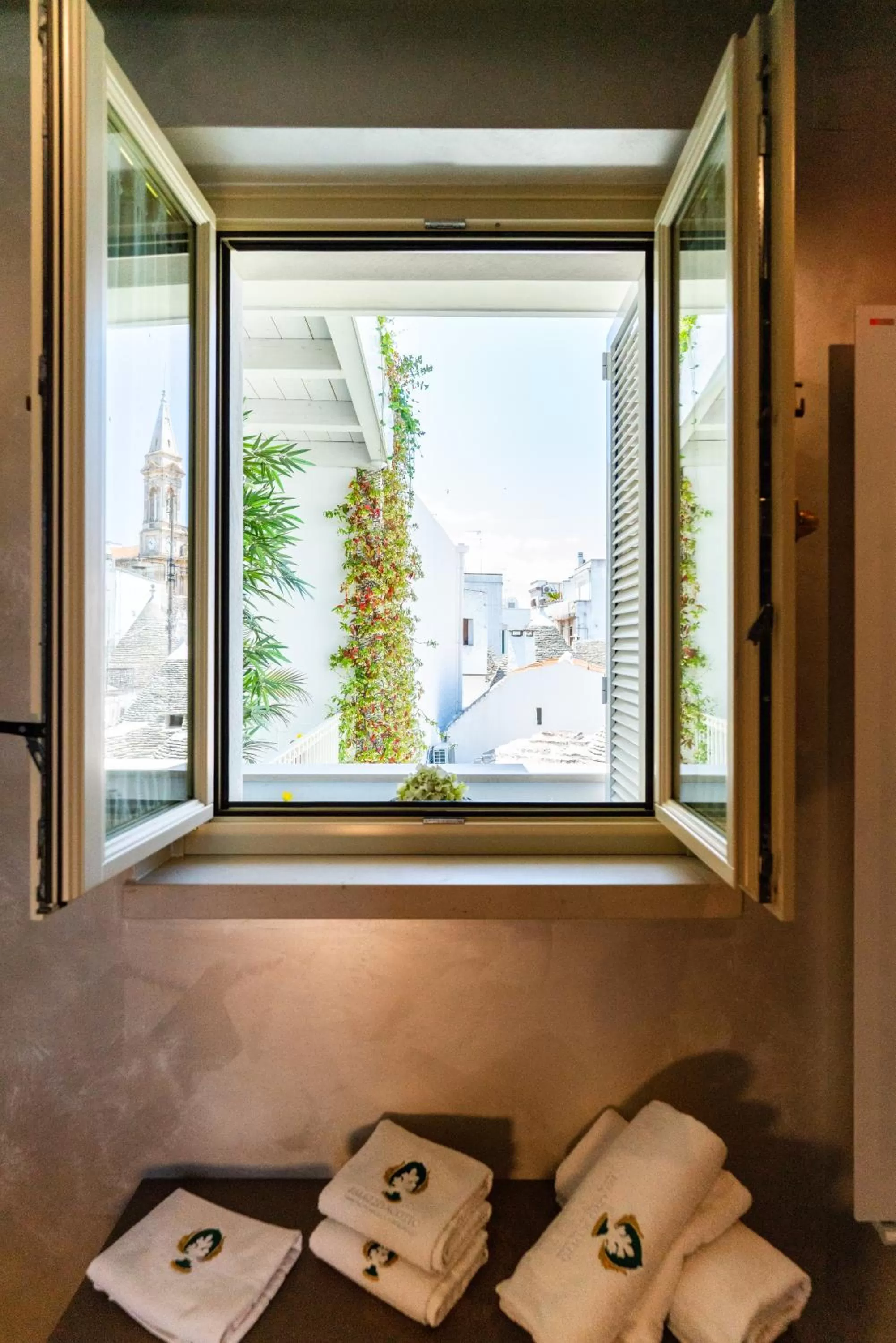 View (from property/room), Bed in Palazzo Scotto