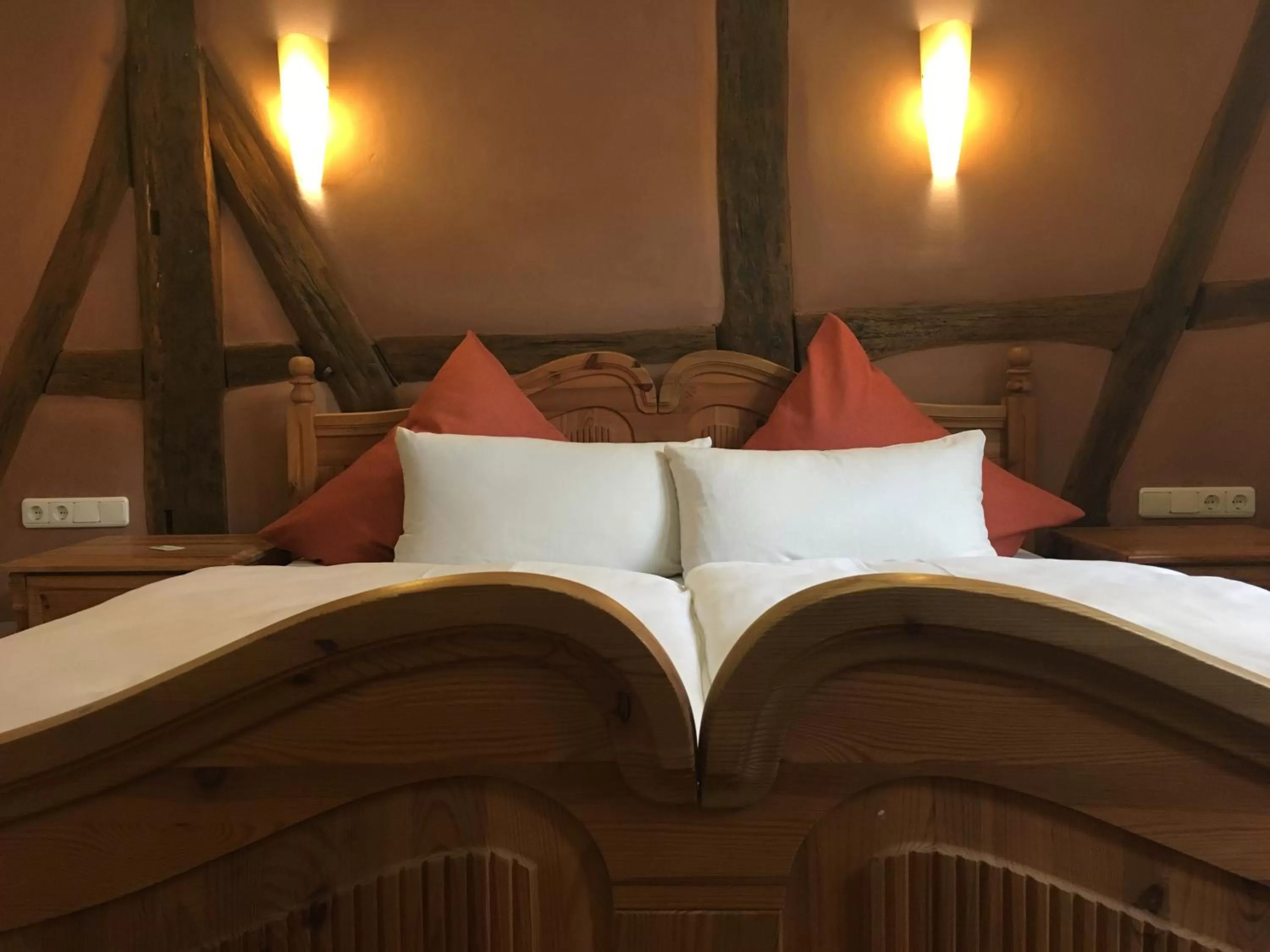 Decorative detail, Bed in Fachwerk-Hotel Eisenbart