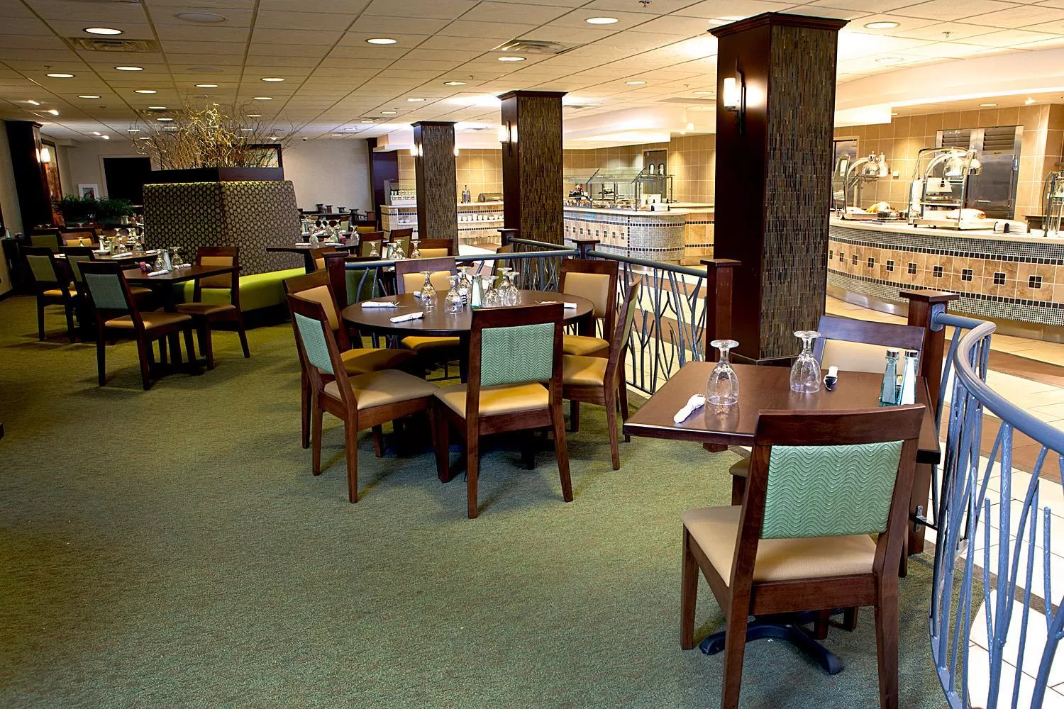 Restaurant/places to eat in Historic Franklin Hotel