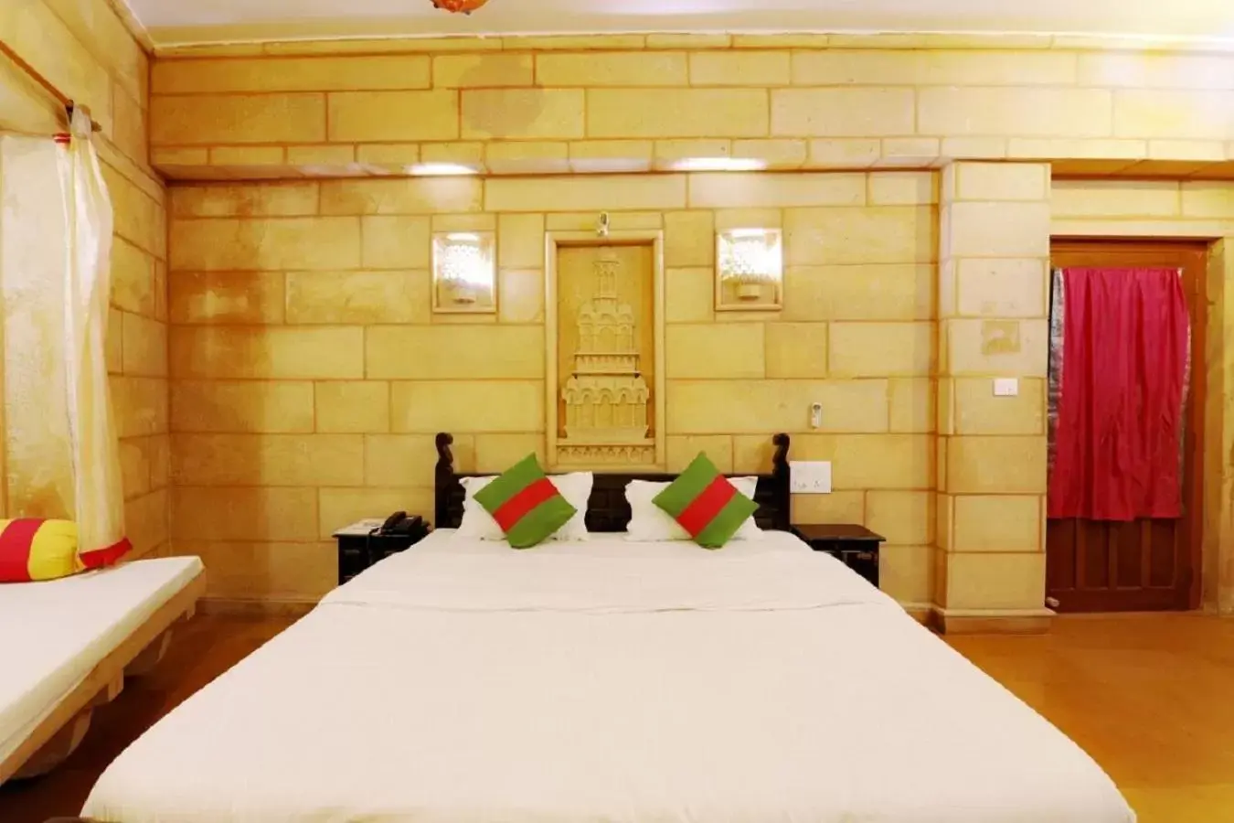 Bedroom, Bed in Hotel Lal Garh Fort And Palace