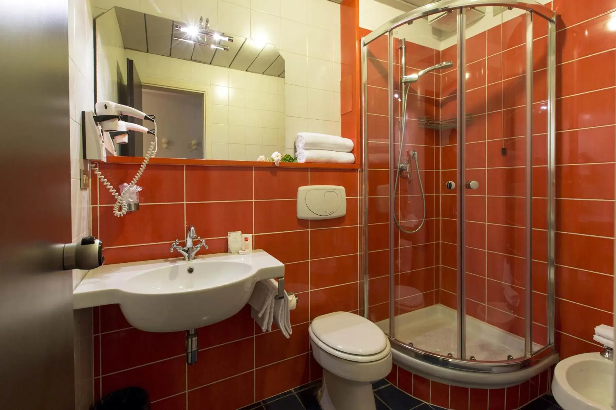 Bathroom in Hotel Palace del Conero
