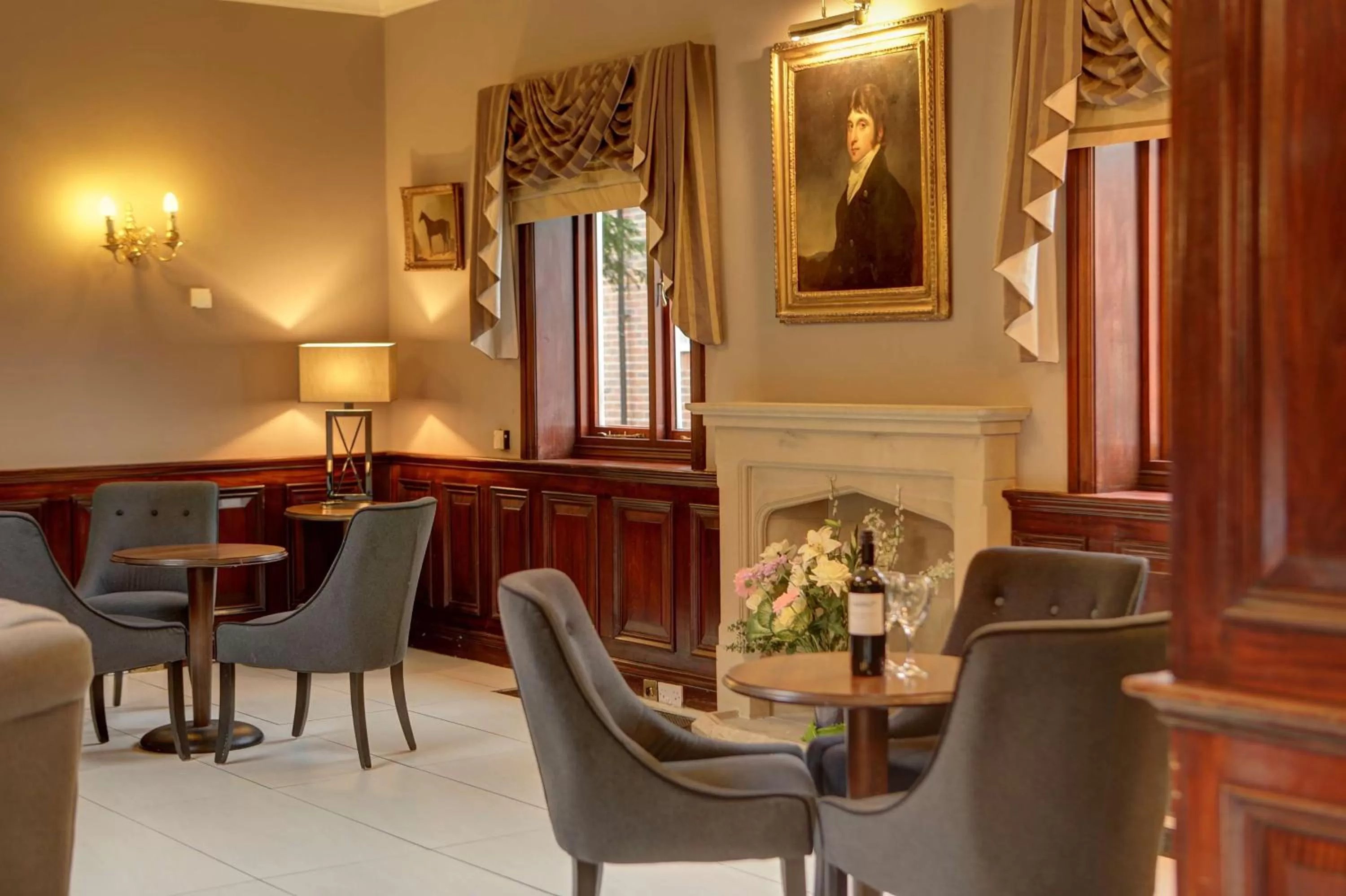 Lounge or bar in Quorn Country Hotel Leicester