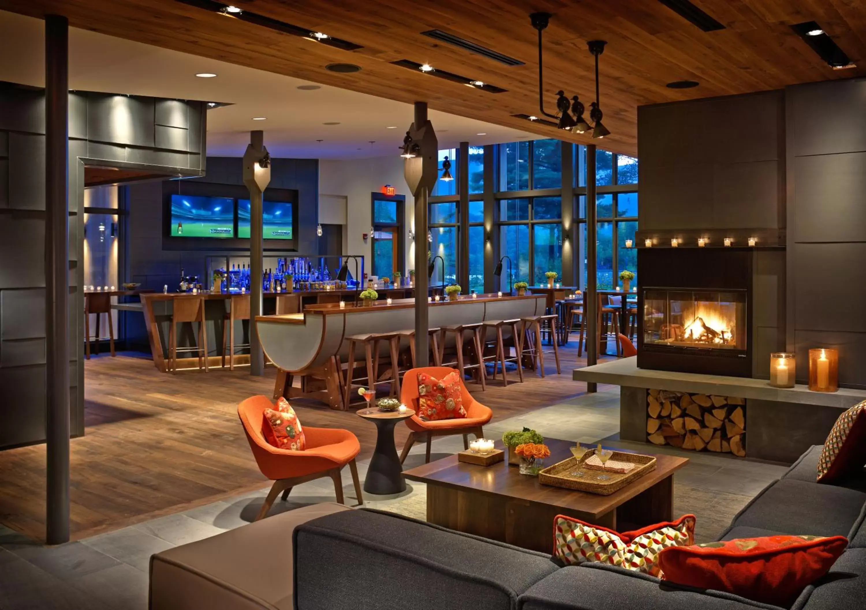 Restaurant/places to eat, Lounge/Bar in Topnotch Resort