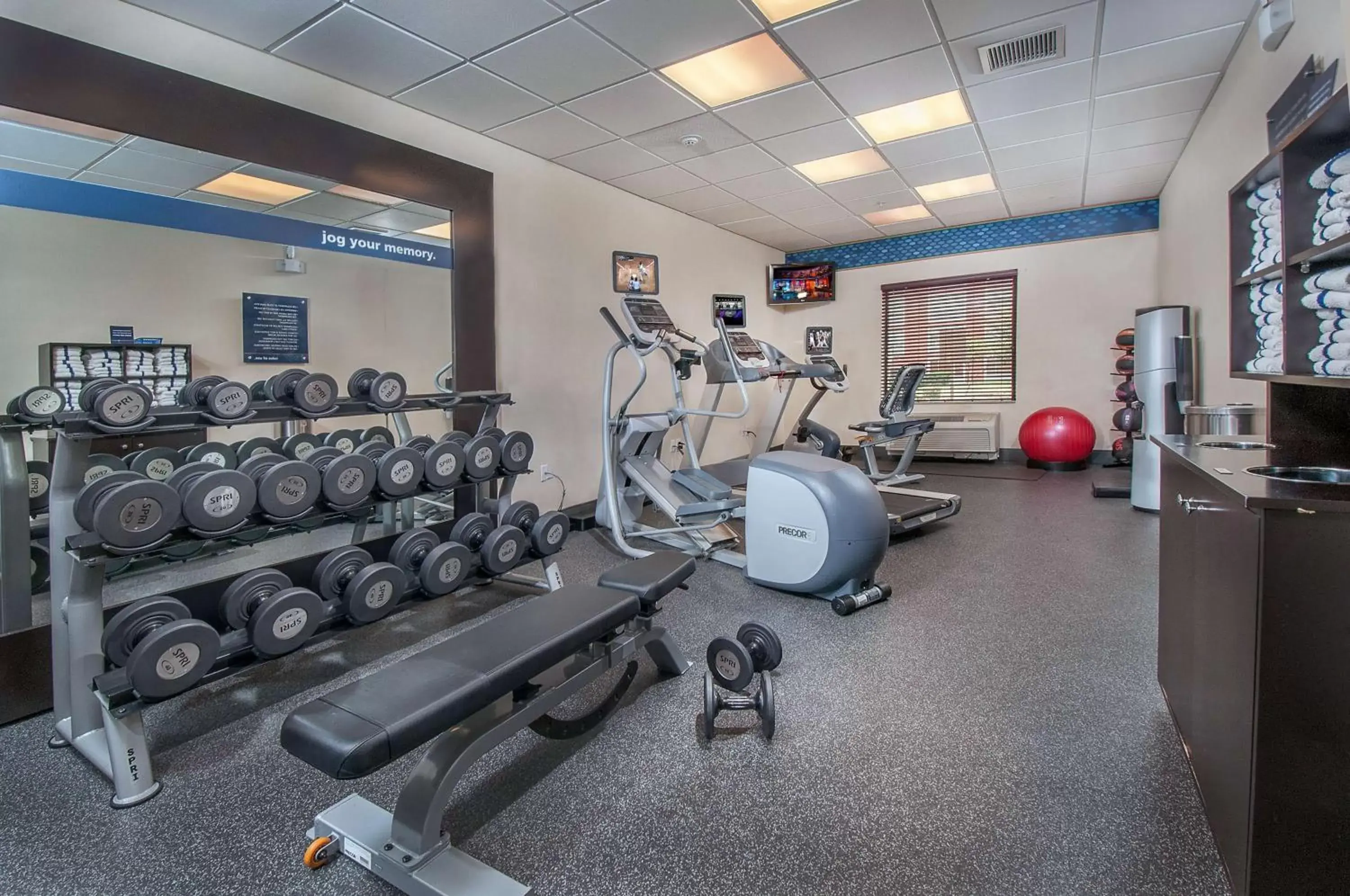 Fitness centre/facilities, Fitness Center/Facilities in Hampton Inn and Suites San Antonio Airport