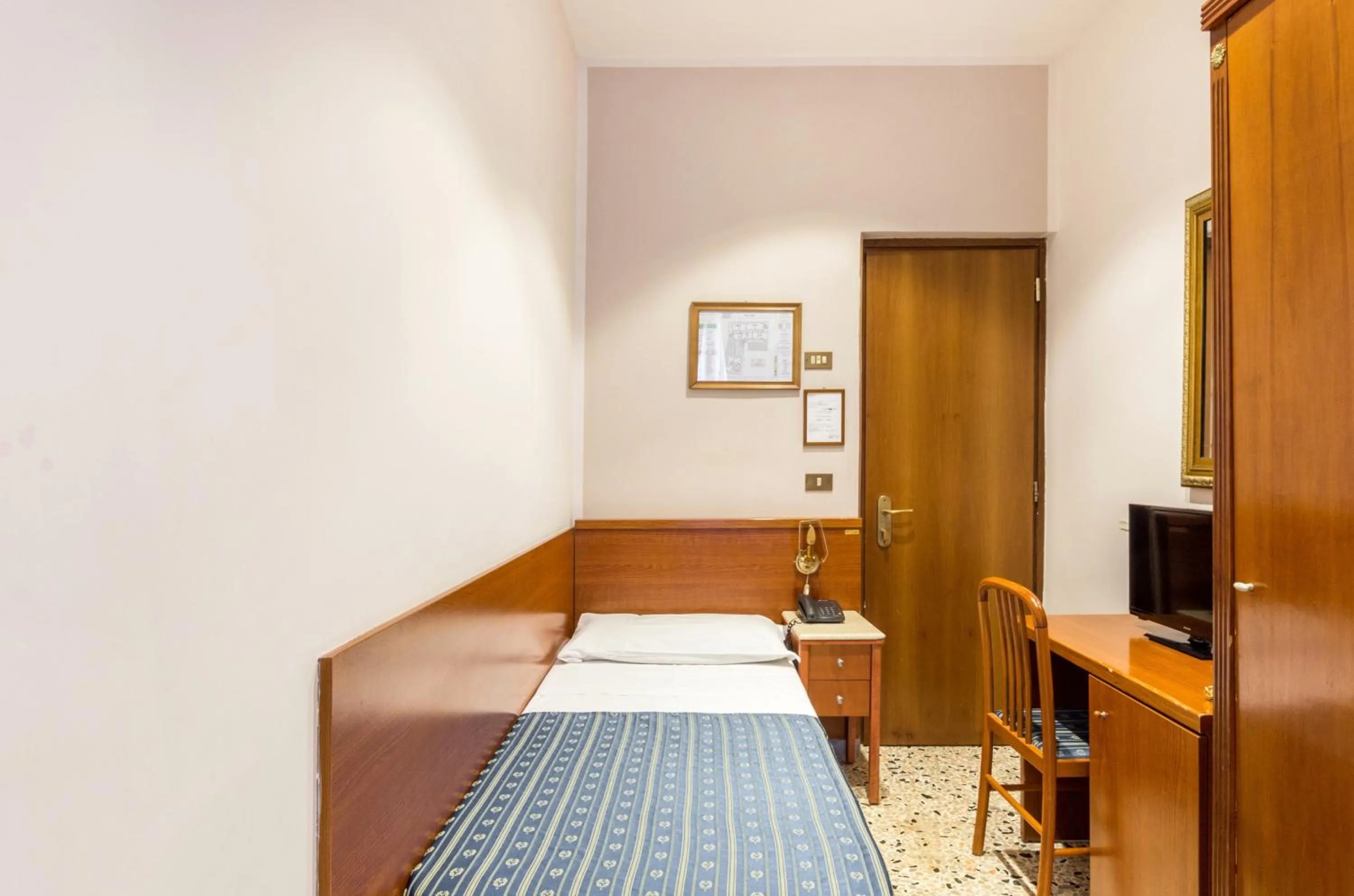 Photo of the whole room, Bed in Hotel Tempio Di Pallade