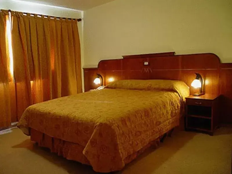 Photo of the whole room, Bed in Hotel Picos Del Sur