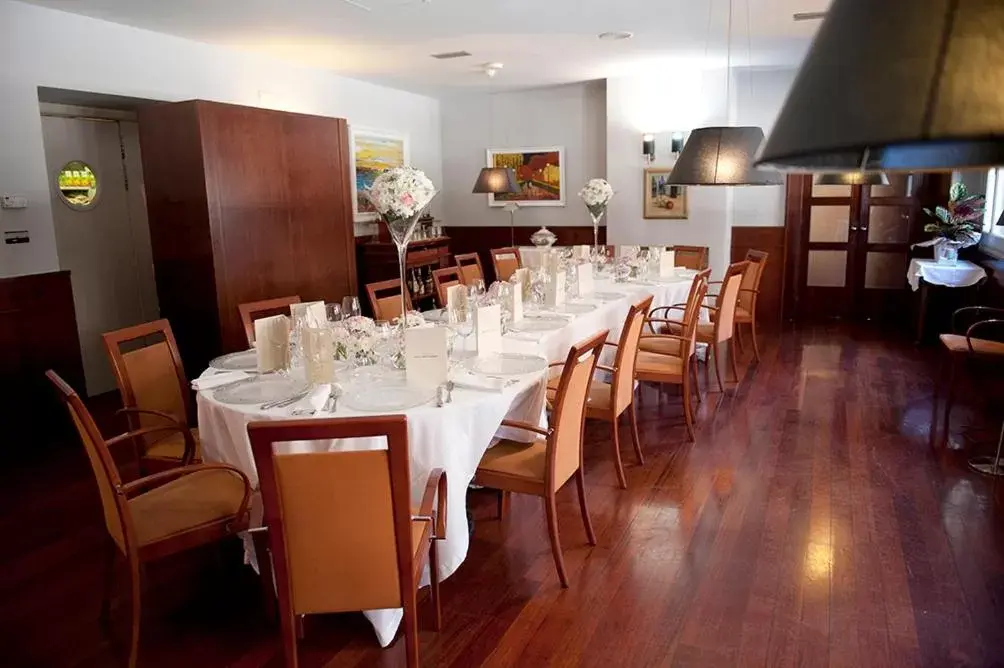 Banquet/Function facilities, Restaurant/Places to Eat in Hotel Torres Manlleu