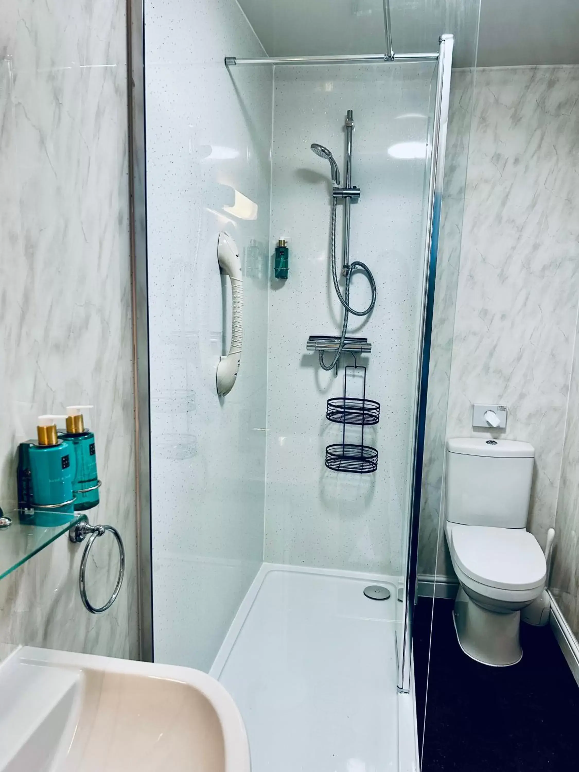Shower, Bathroom in Hotel No5