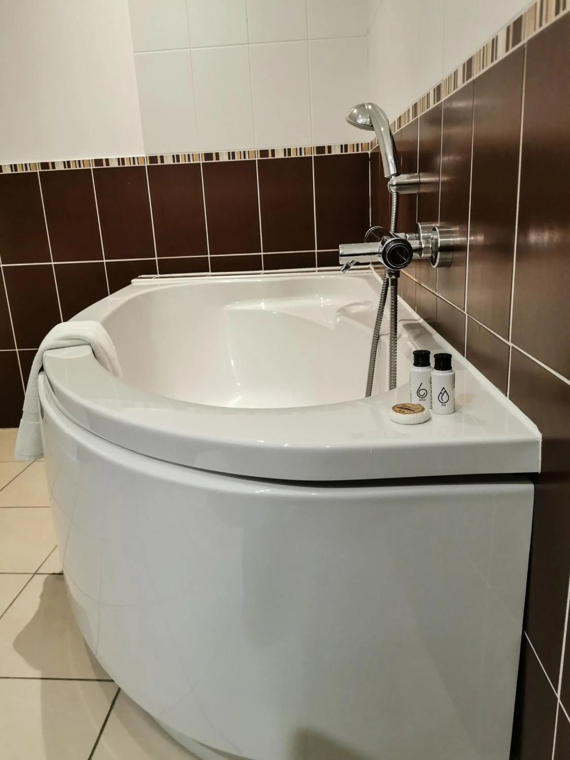 Bathroom in Esatitude Hotel