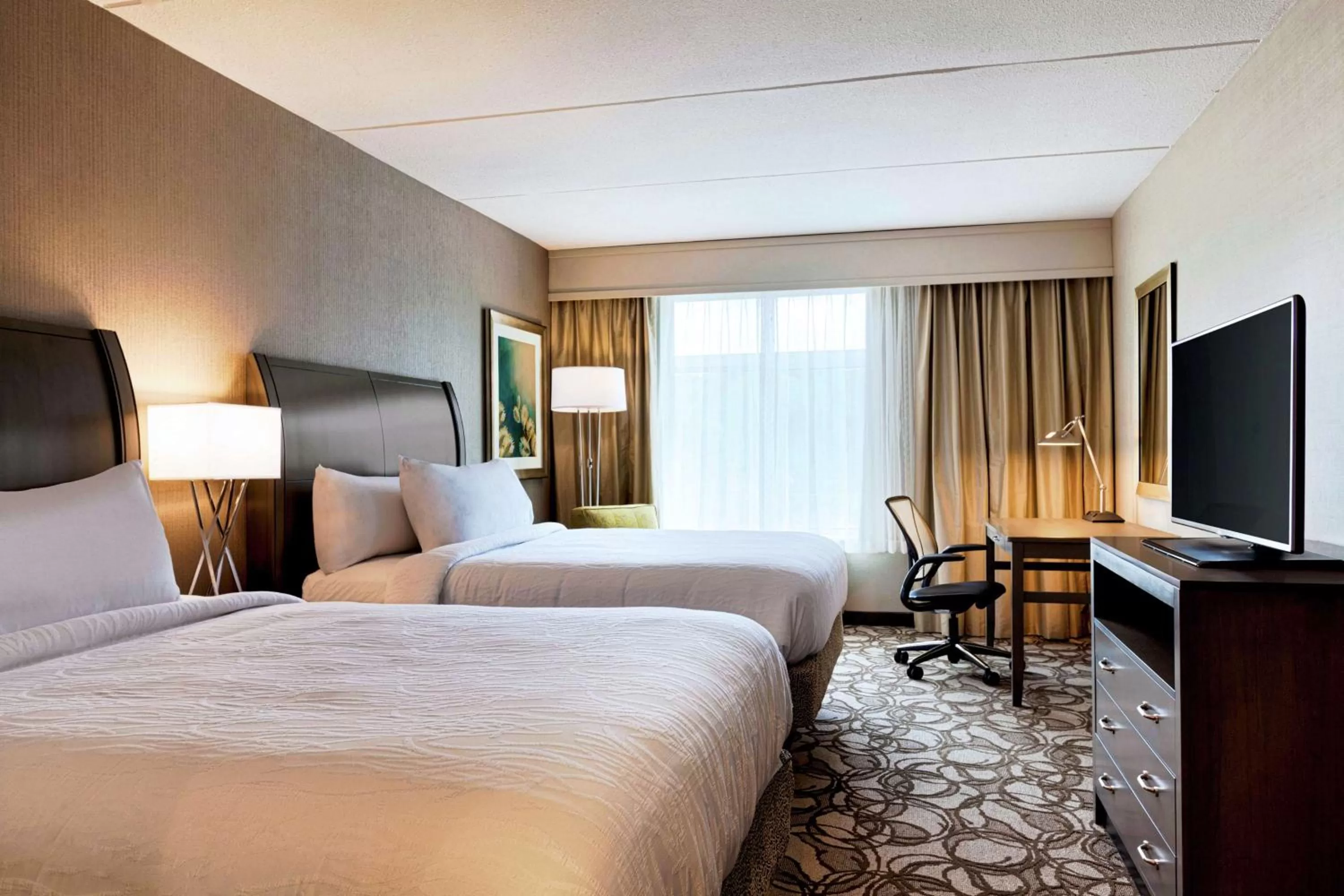 Premium Queen Room with Two Queen Beds in Hilton Garden Inn Lenox Pittsfield