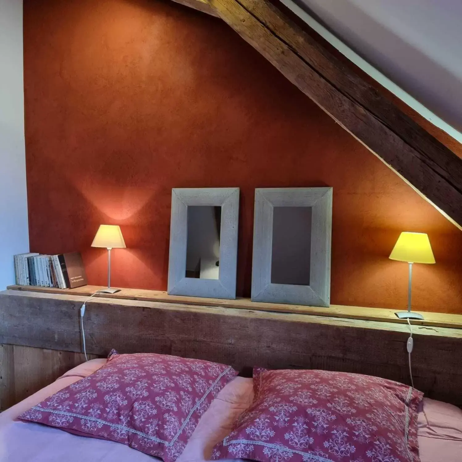 Bedroom in La Vallombreuse