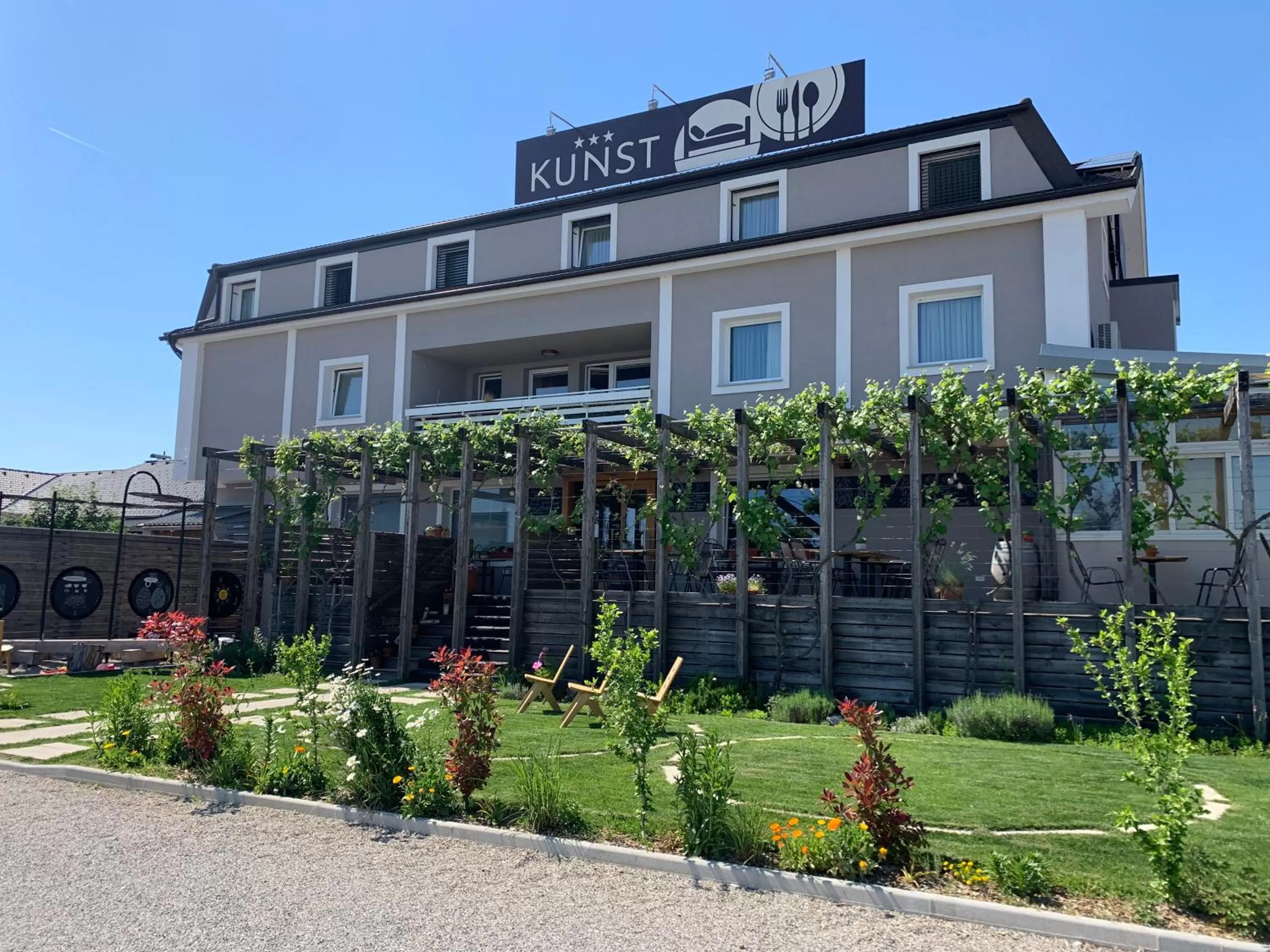 Property building in Hotel Kunst