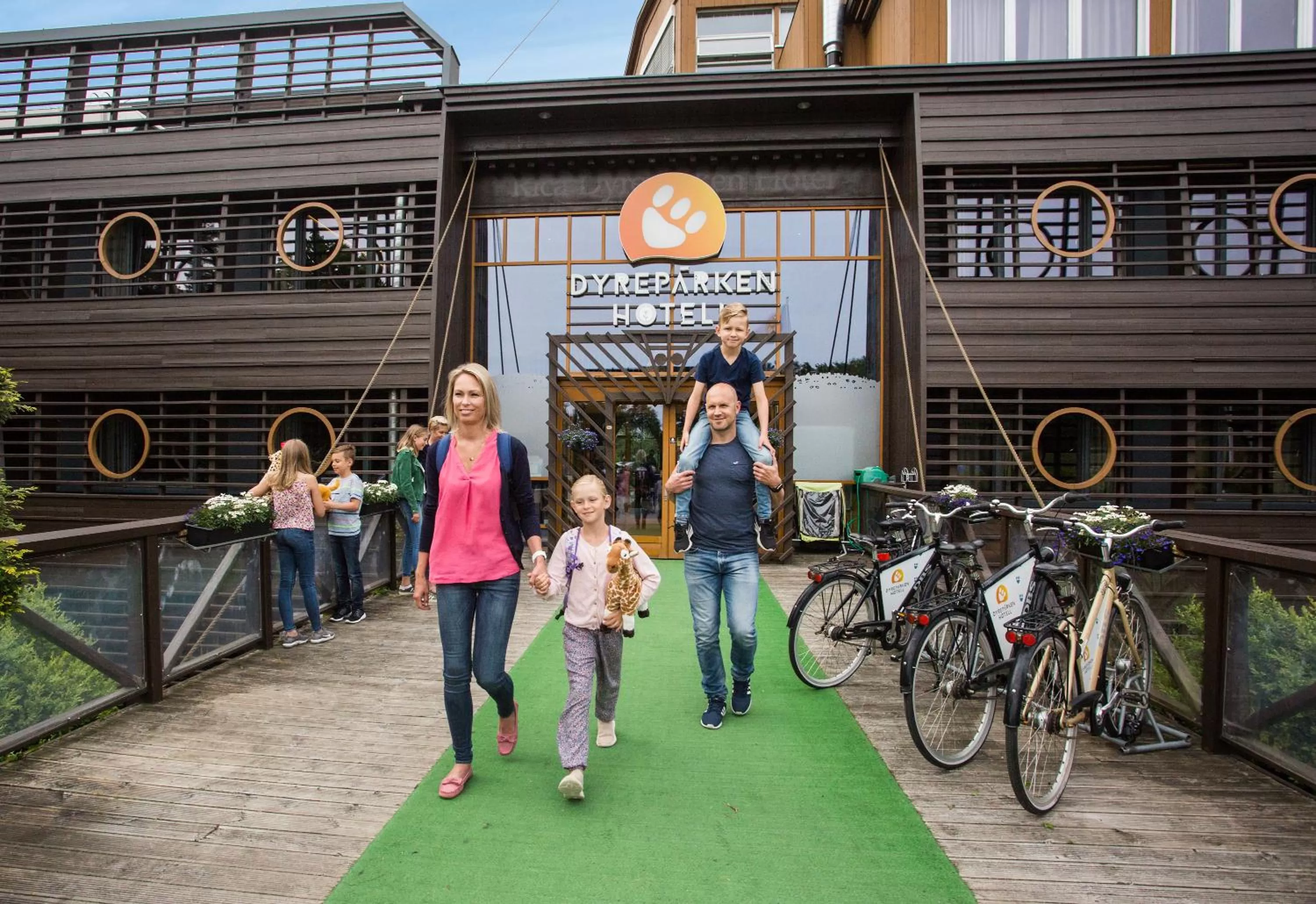 Facade/entrance in Dyreparken Safarihotell