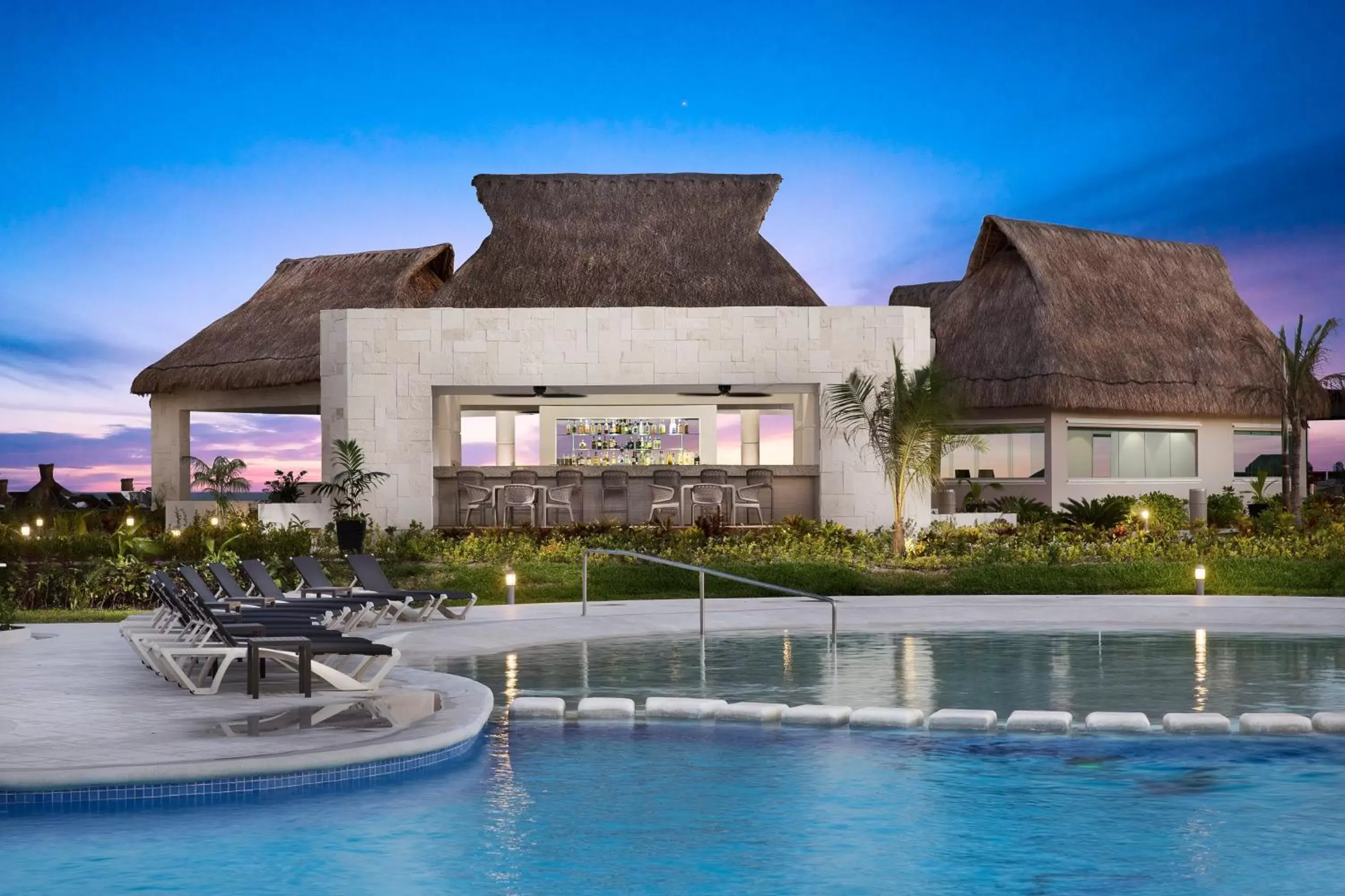 Lounge or bar, Property Building in Ventus at Marina El Cid Spa & Beach Resort - All Inclusive