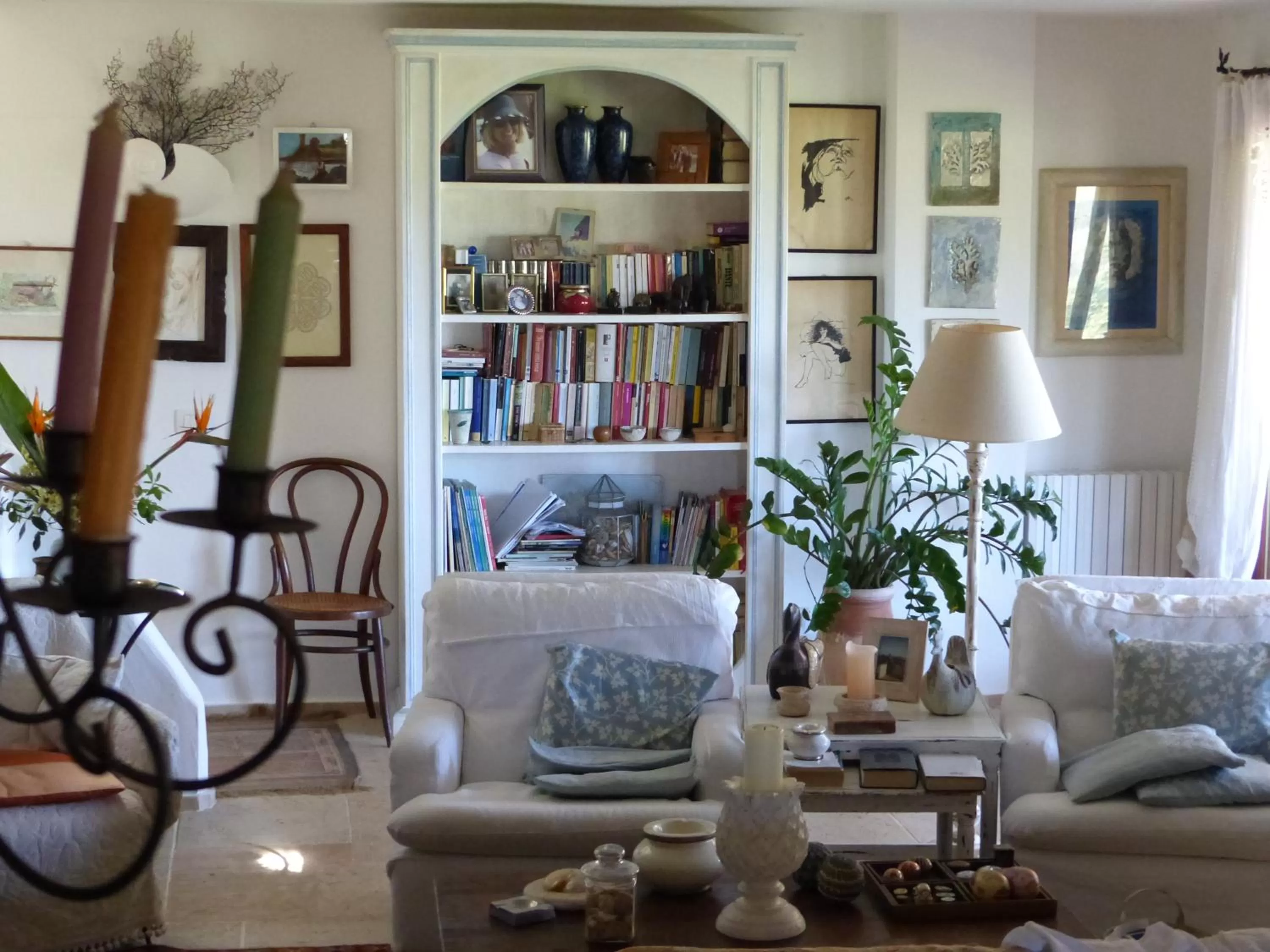 Communal lounge/ TV room in B&B La Murichessa