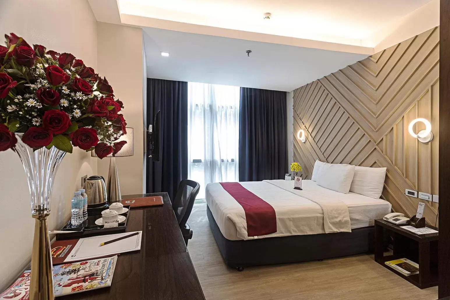 Bedroom, Bed in Sarrosa International Hotel and Residential Suites