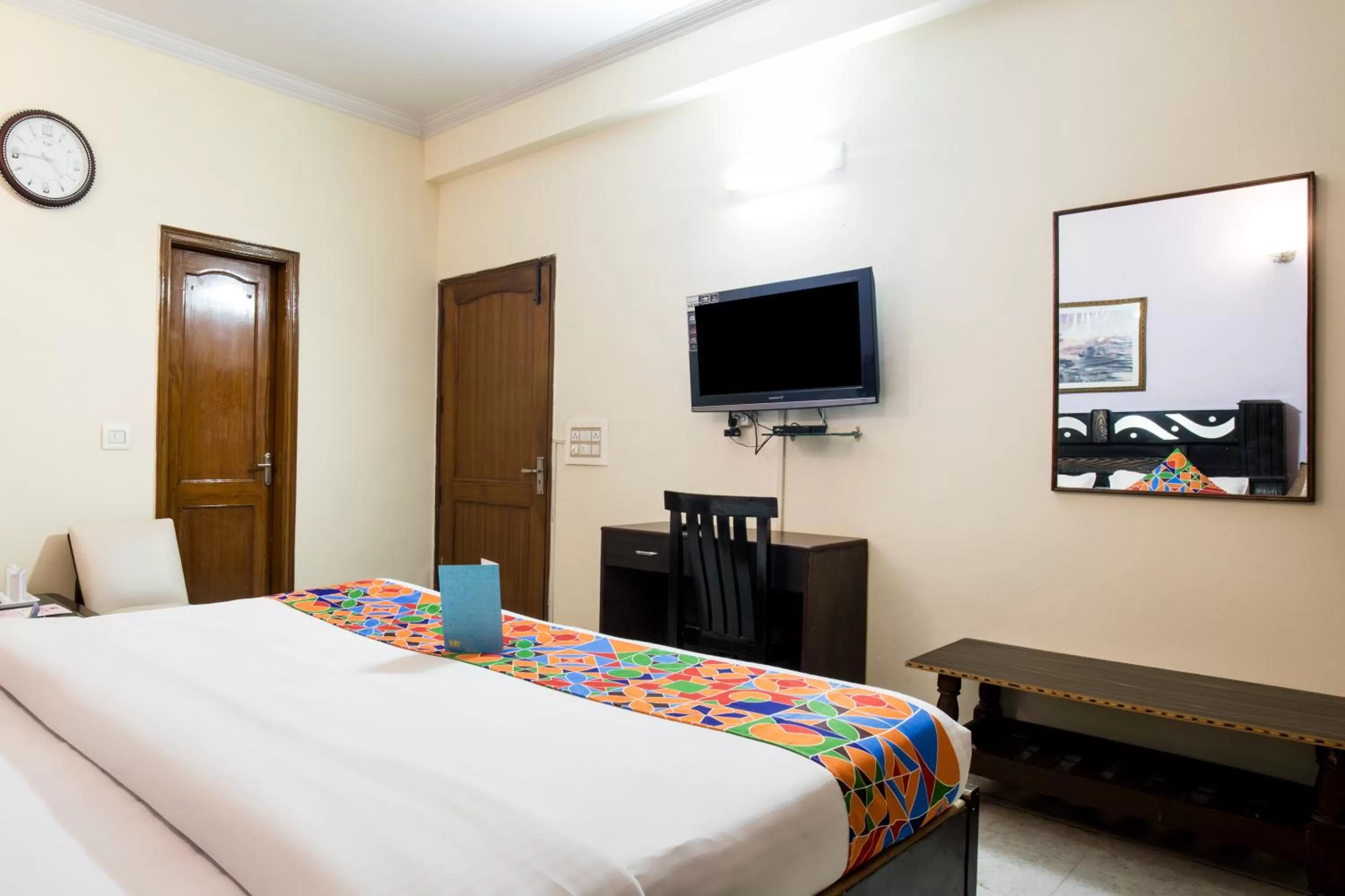 TV and multimedia, Bed in FabExpress IVY Inn Sector 35