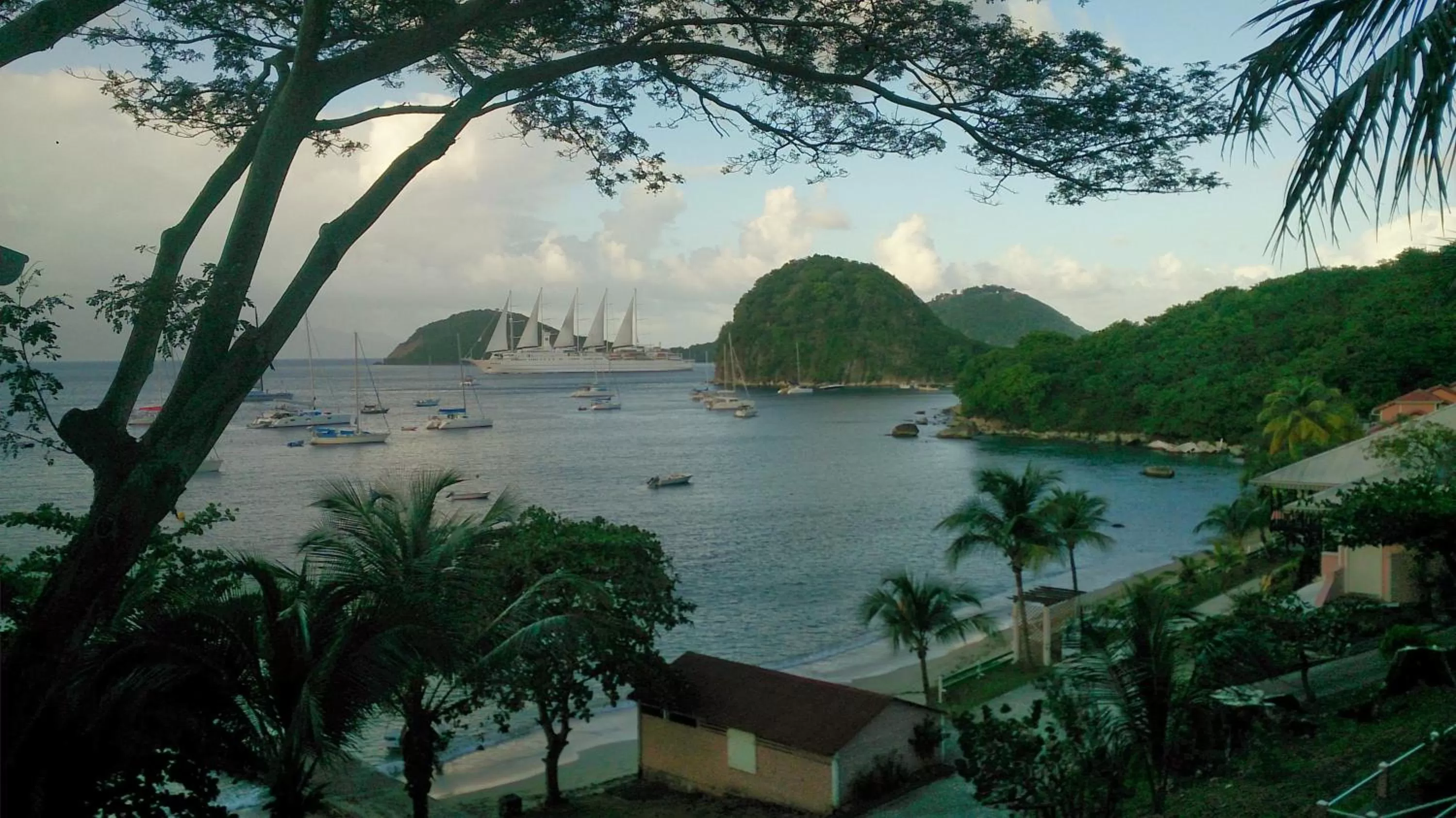 Day in Hôtel Bois Joli