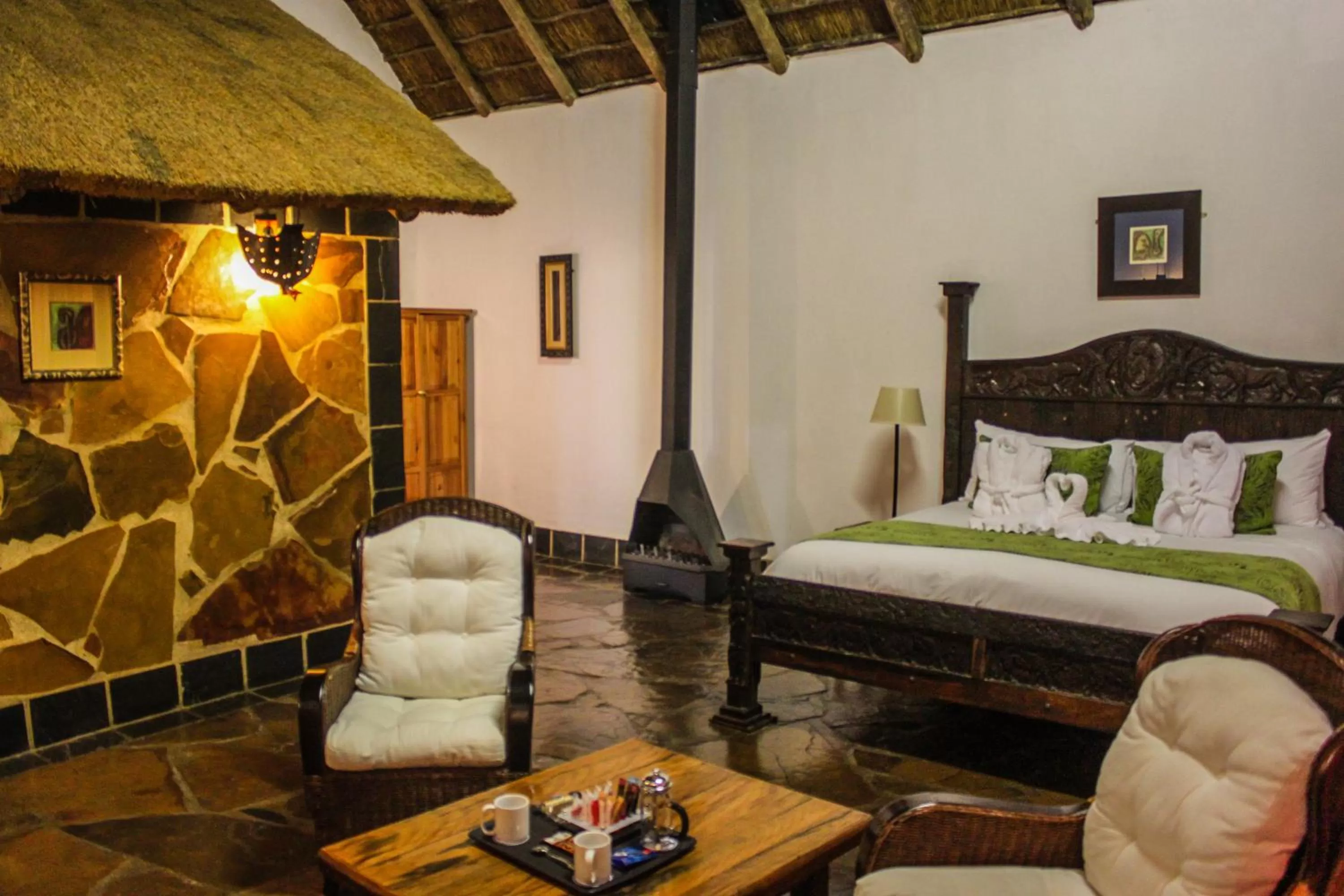 Photo of the whole room, Bed in Misty Hills Country Hotel, Conference Centre & Spa