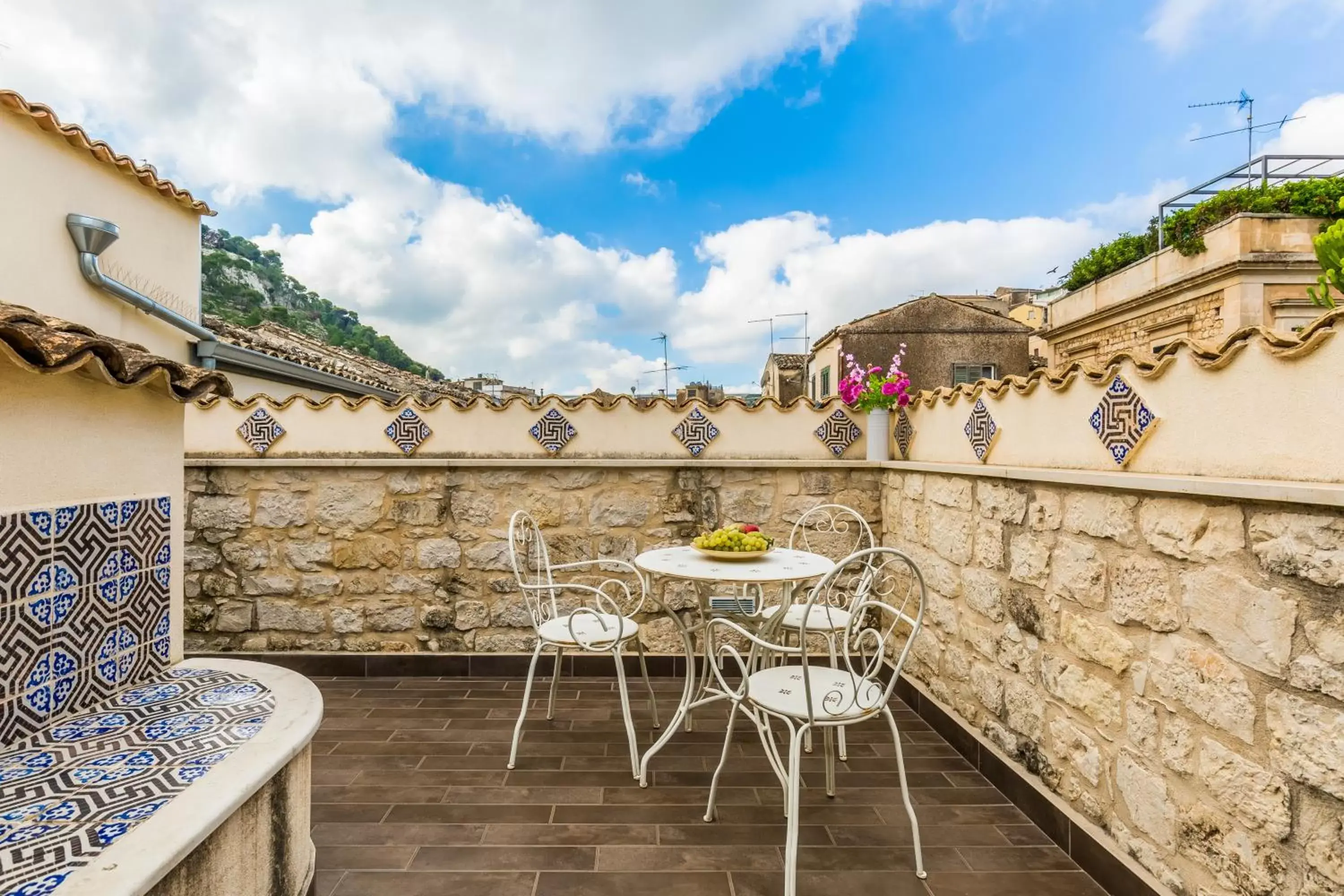 Balcony/Terrace in Modica for Family - Rooms and Apartments