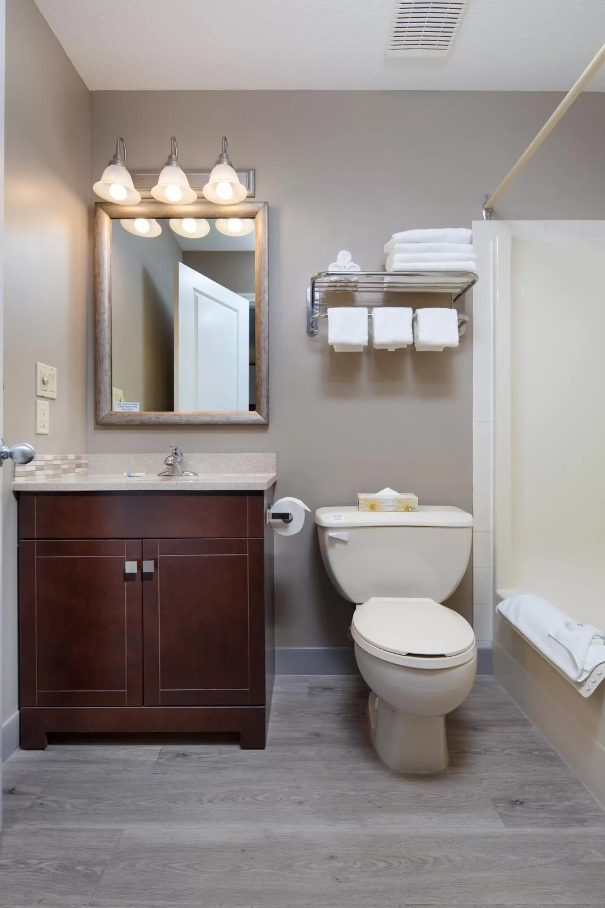 Bathroom in Siesta Suites