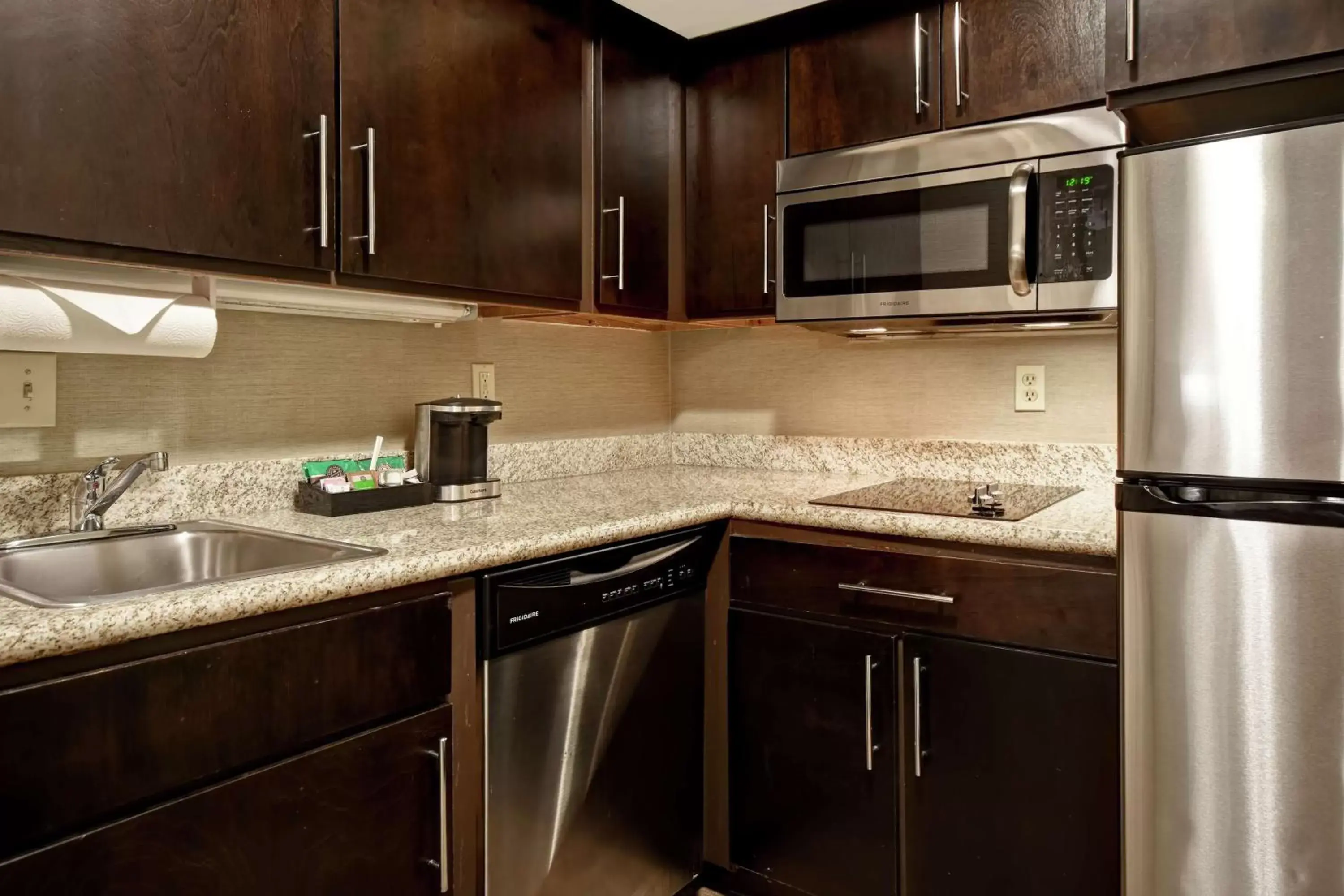Kitchen or kitchenette, Kitchen/Kitchenette in Homewood Suites by Hilton Atlanta-Galleria/Cumberland