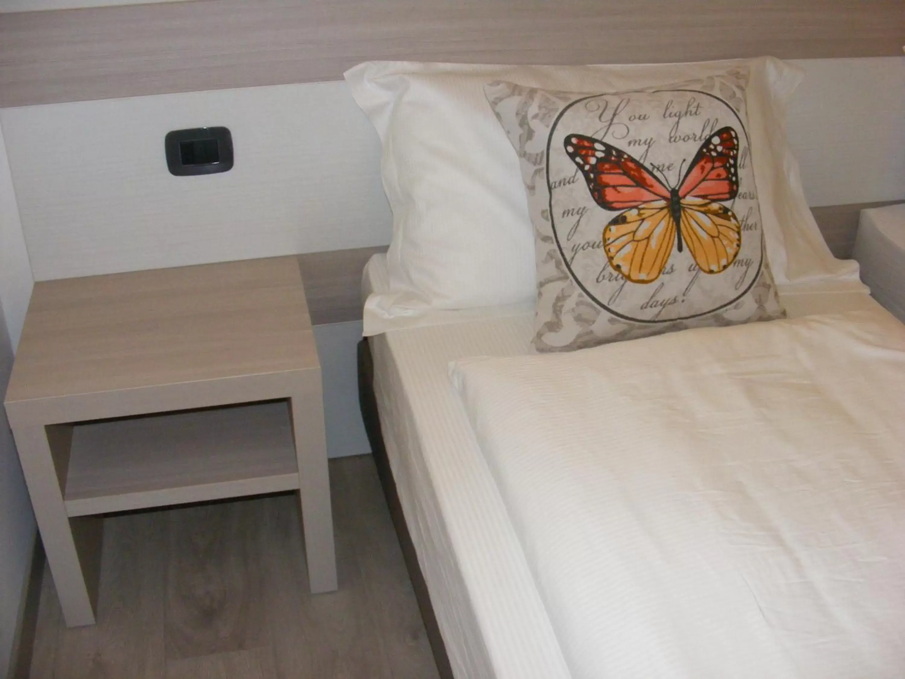 Decorative detail, Bed in B&B Nuova Ostiglia