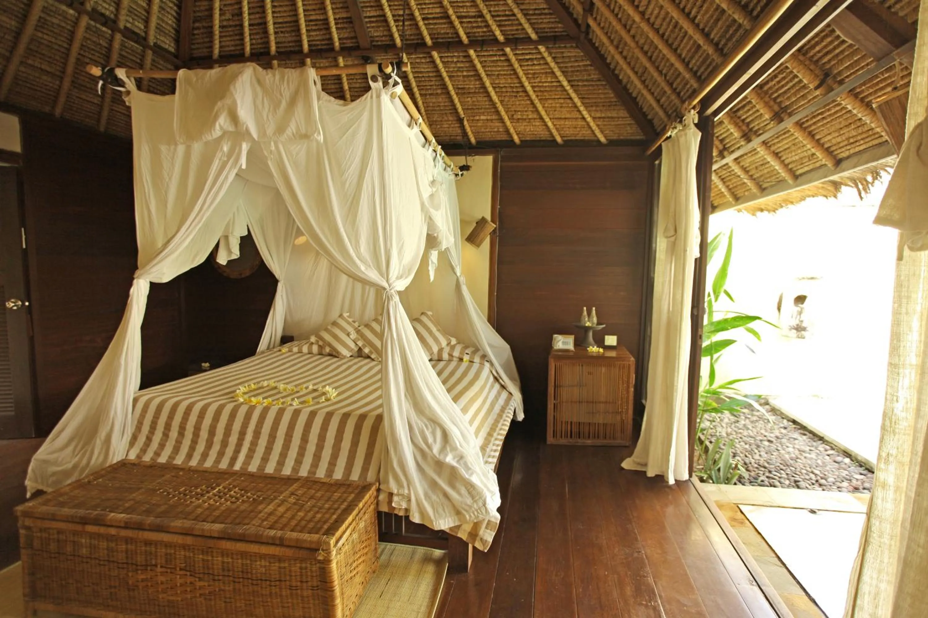 Bed in Visakha Sanur by Puri Signatures
