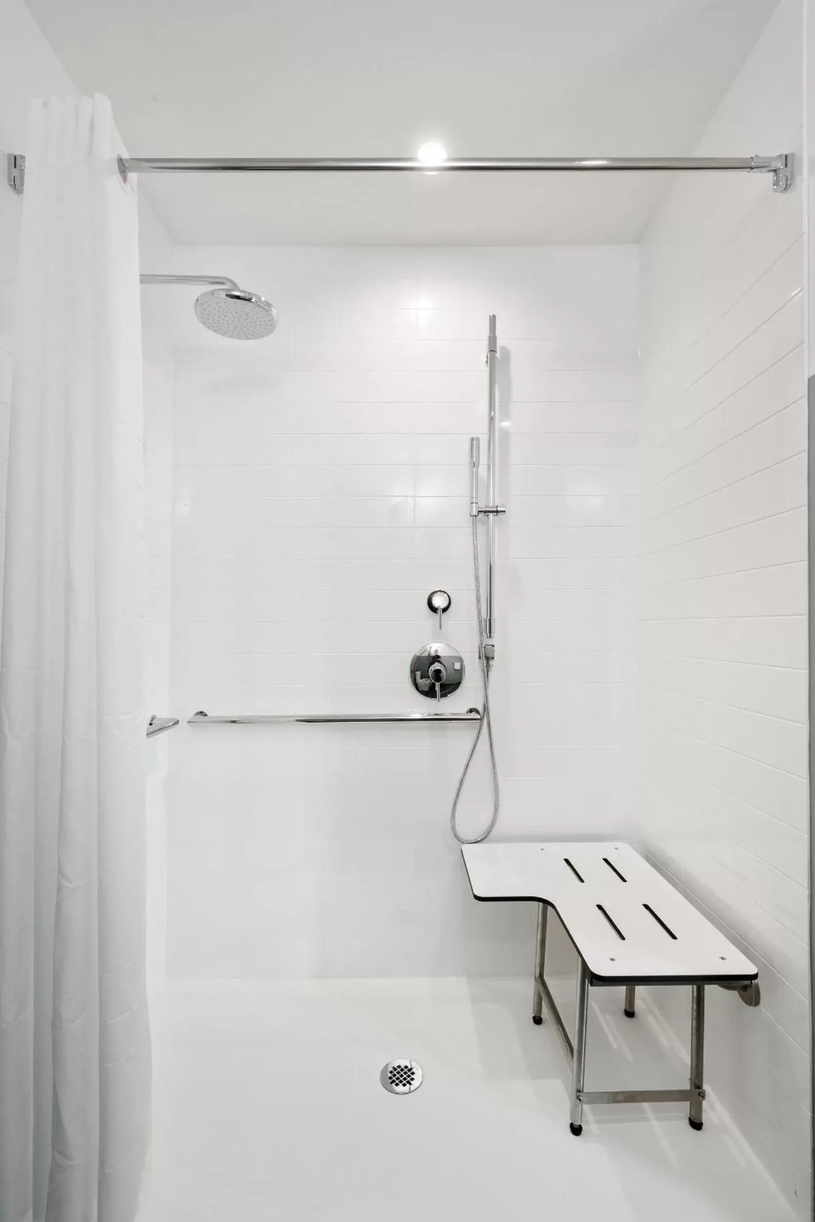 Shower, Bathroom in The Metric - Los Angeles Downtown