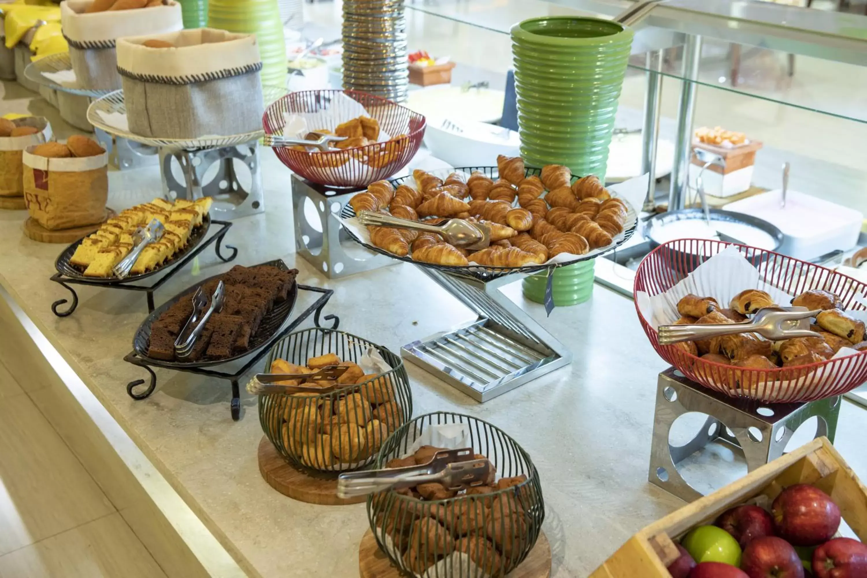 Breakfast, Food in Radisson Blu Resort Jizan