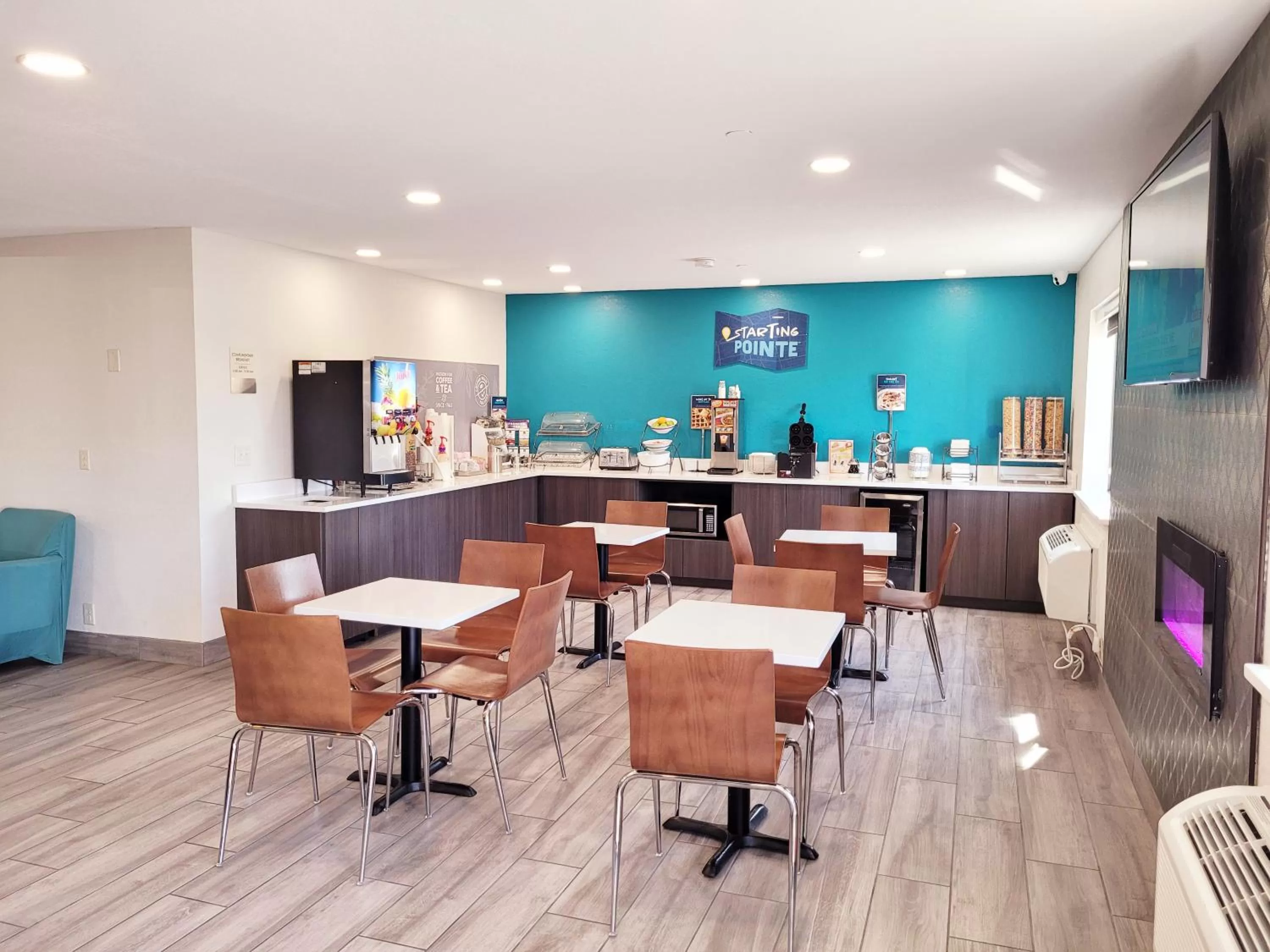 Breakfast in Clarion Pointe Harrodsburg-Danville