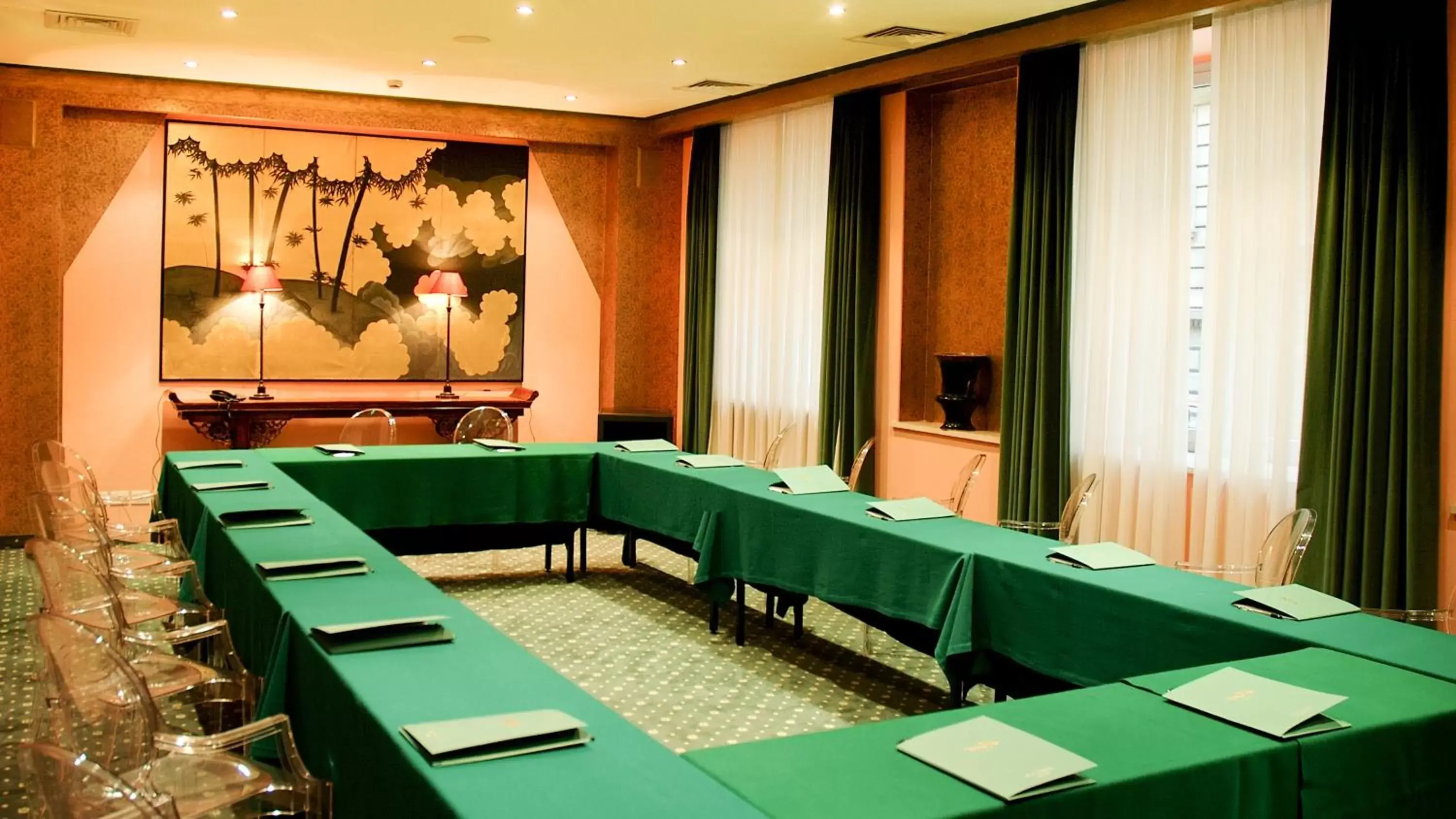 Business facilities in Hotel Victoria & Iside Spa