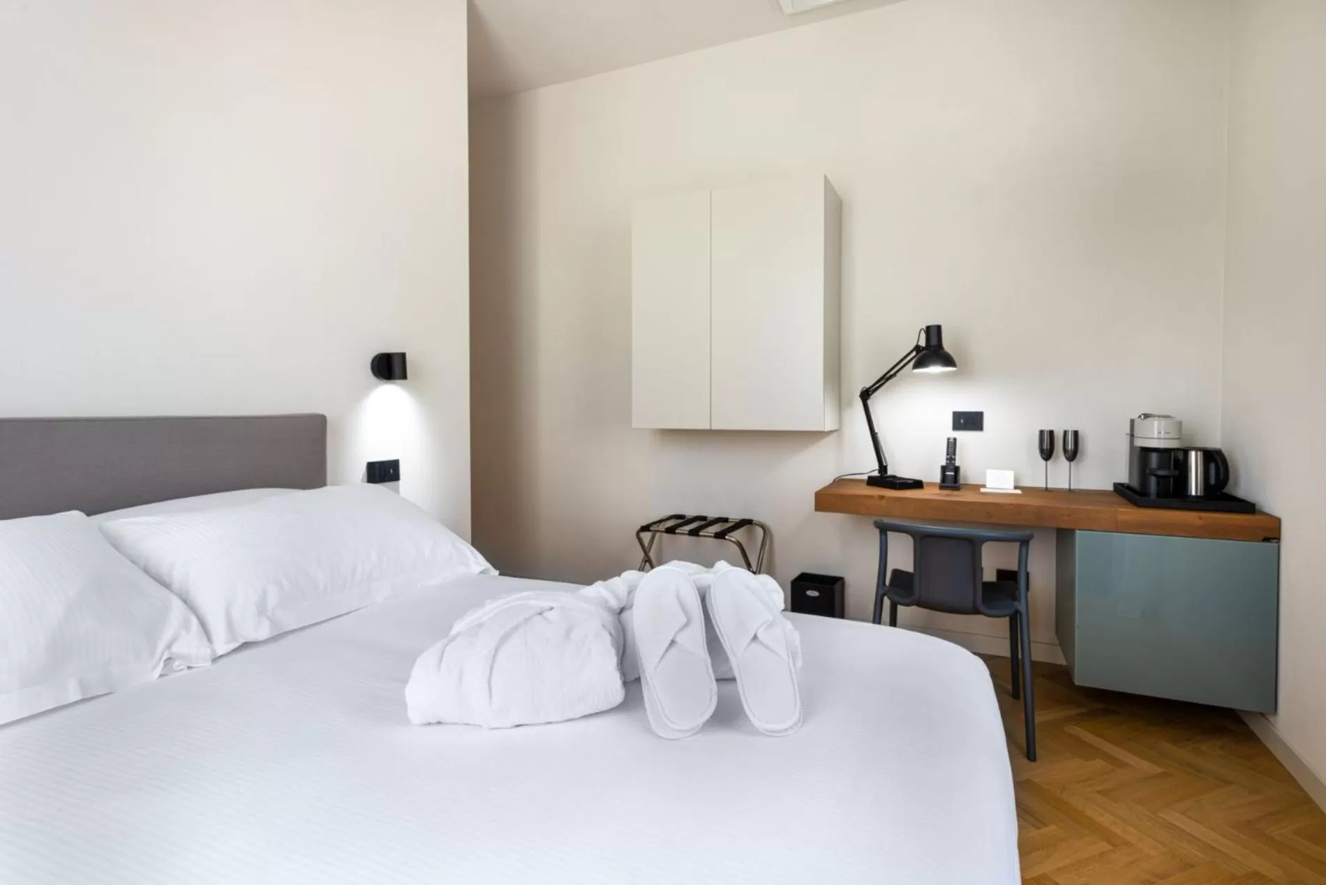 Bedroom, Bed in Villa Fedora Luxury Suites