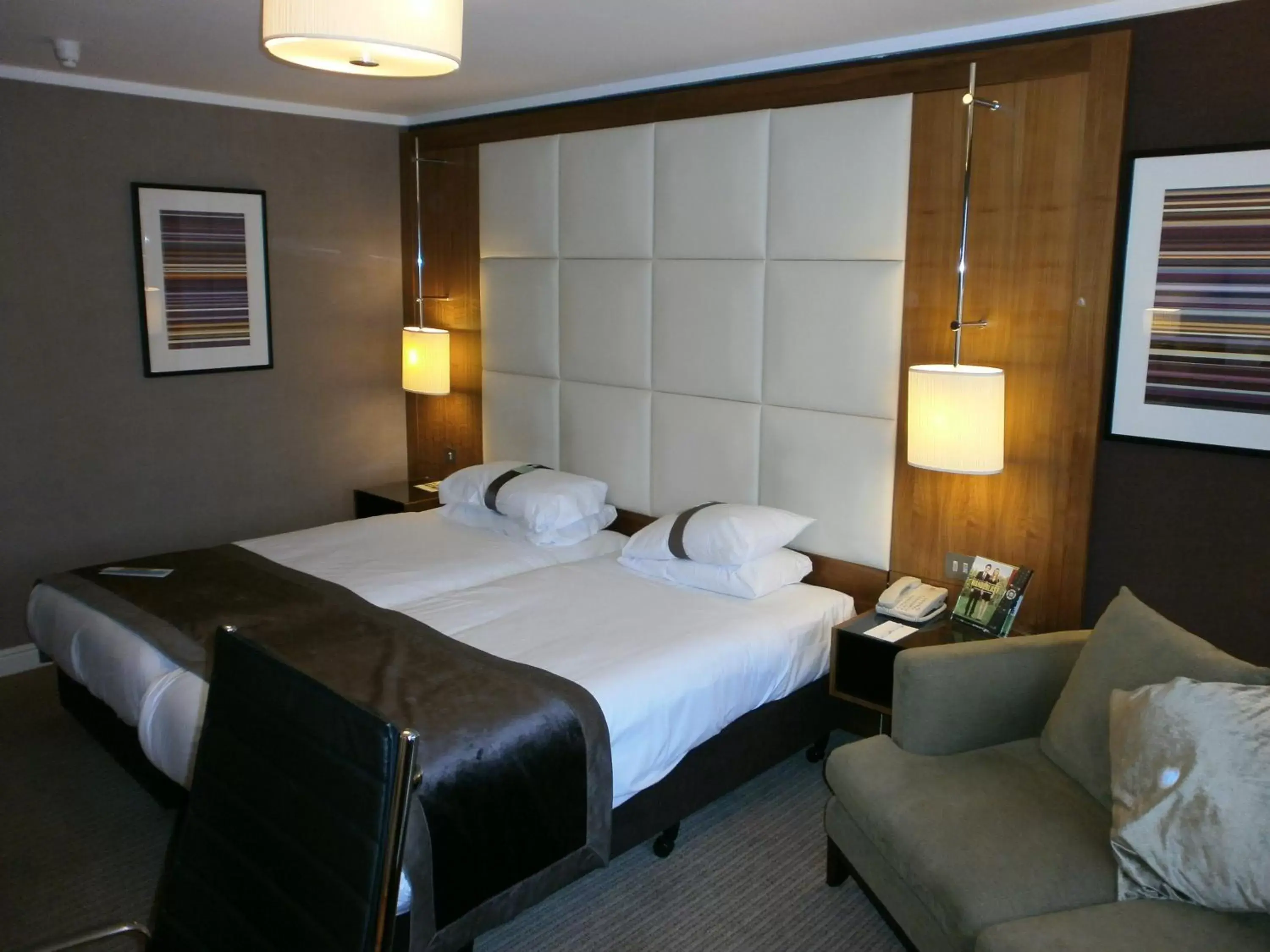 Photo of the whole room, Bed in Holiday Inn Birmingham Bromsgrove, an IHG Hotel