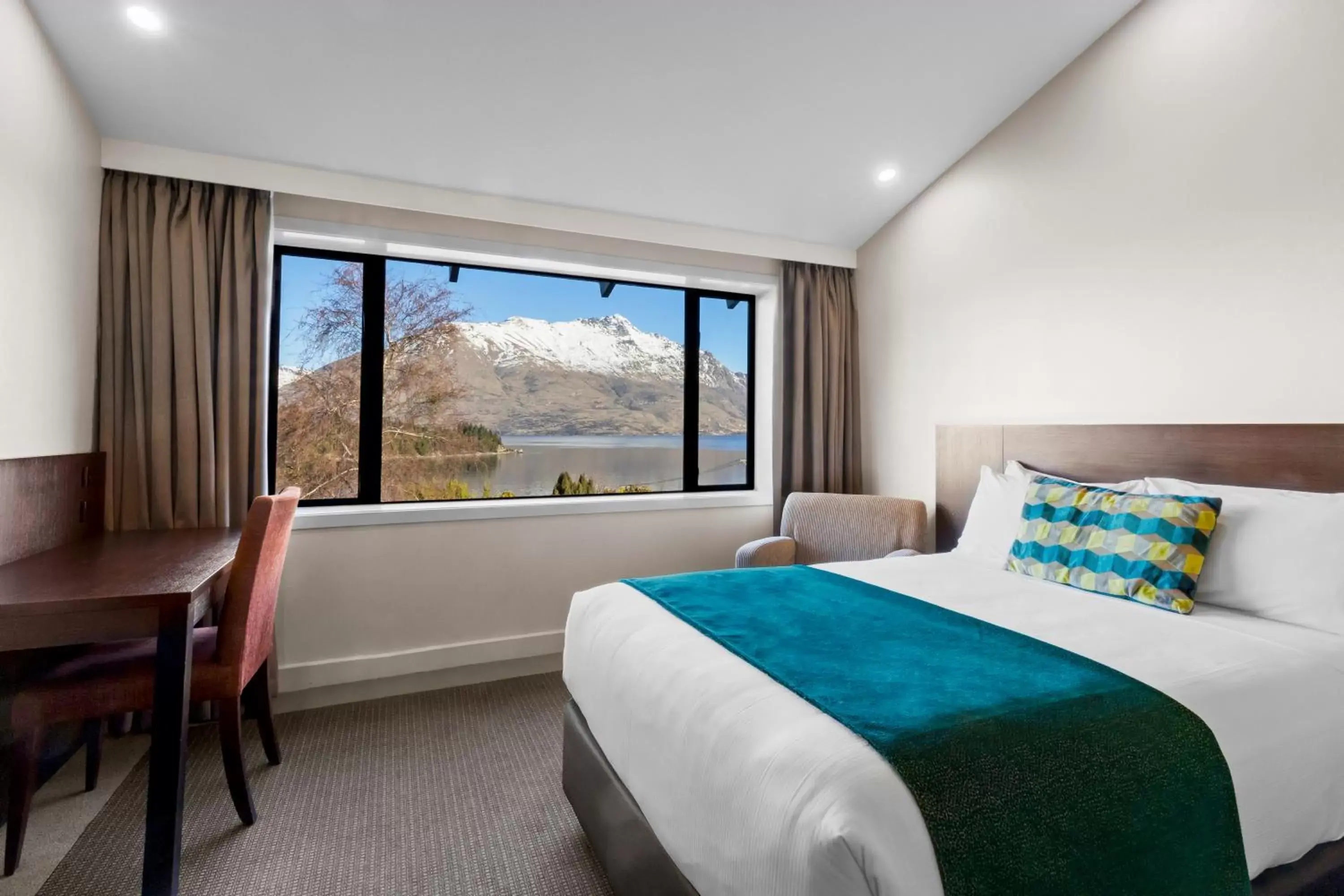 Bed in Copthorne Hotel & Resort Lakefront Queenstown