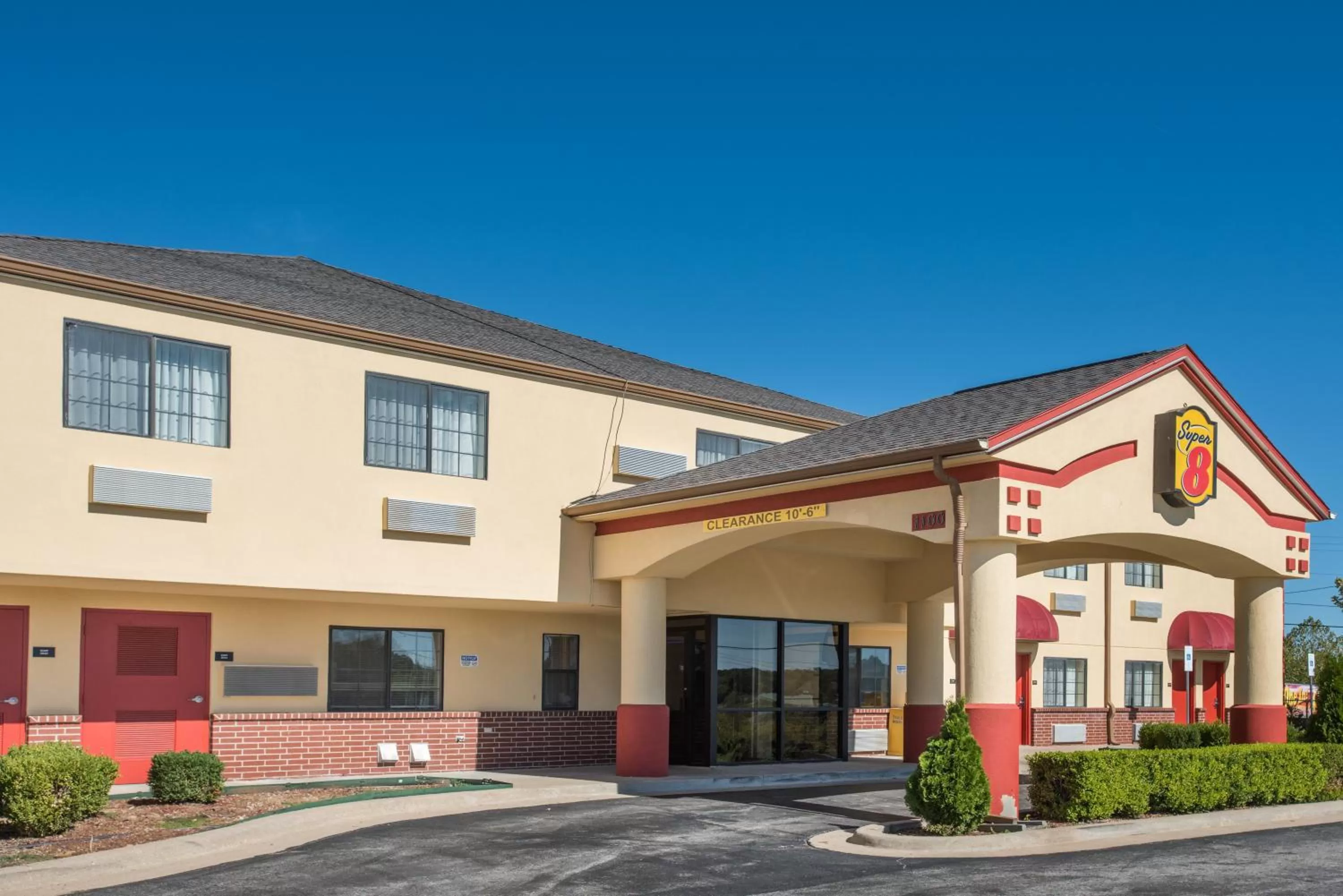 Facade/entrance in Super 8 by Wyndham Claremore OK