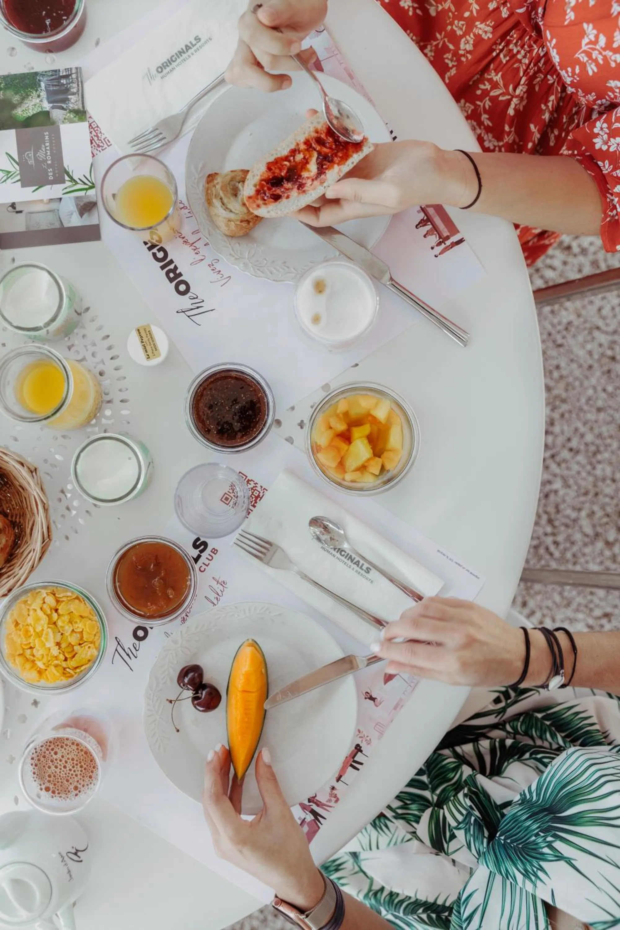 Breakfast in Mas des Romarins, The Originals Relais