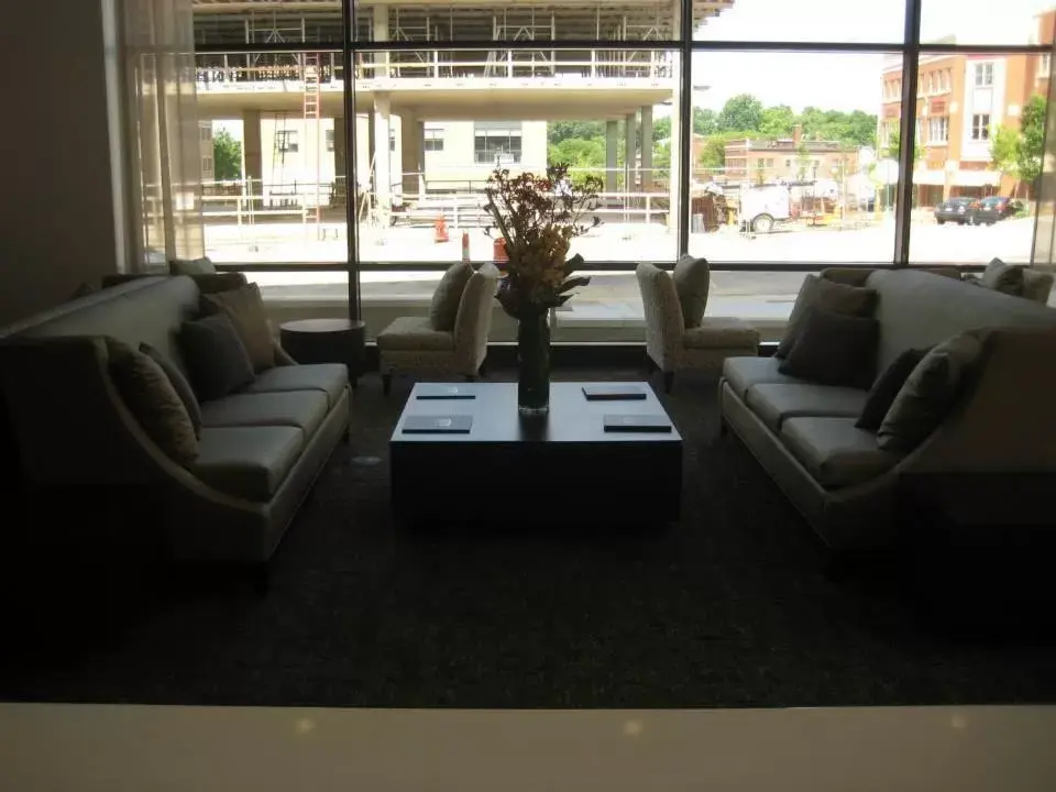 Lounge or bar, Seating Area in Kent State University Hotel and Conference Center