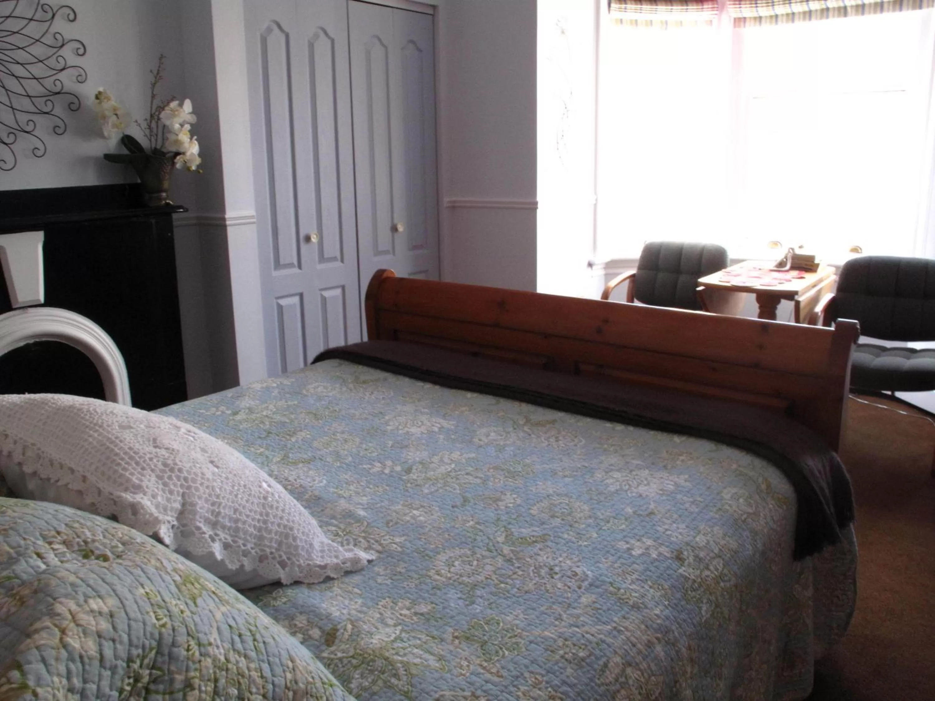 Bed in Garden South Park Inn