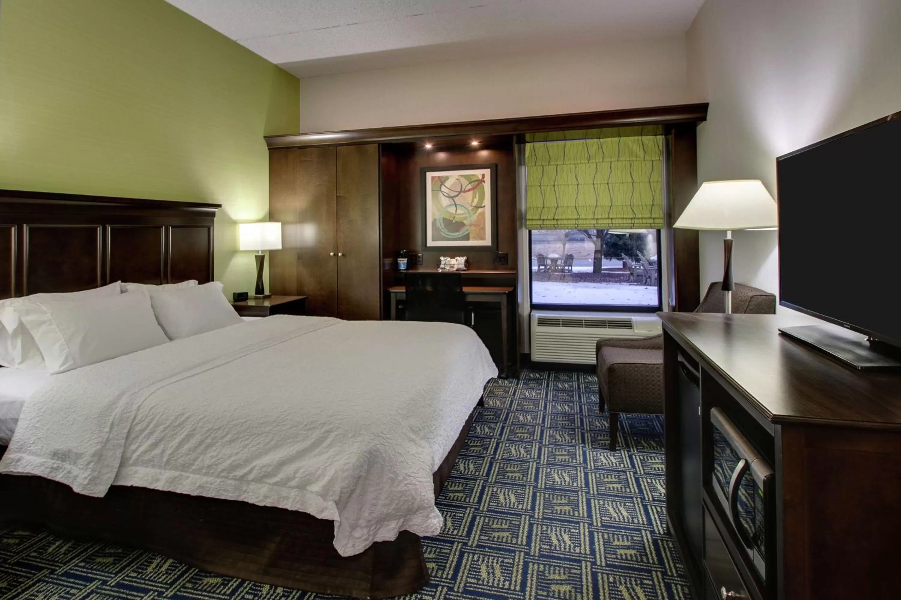 Bedroom, Bed in Hampton Inn DuBois