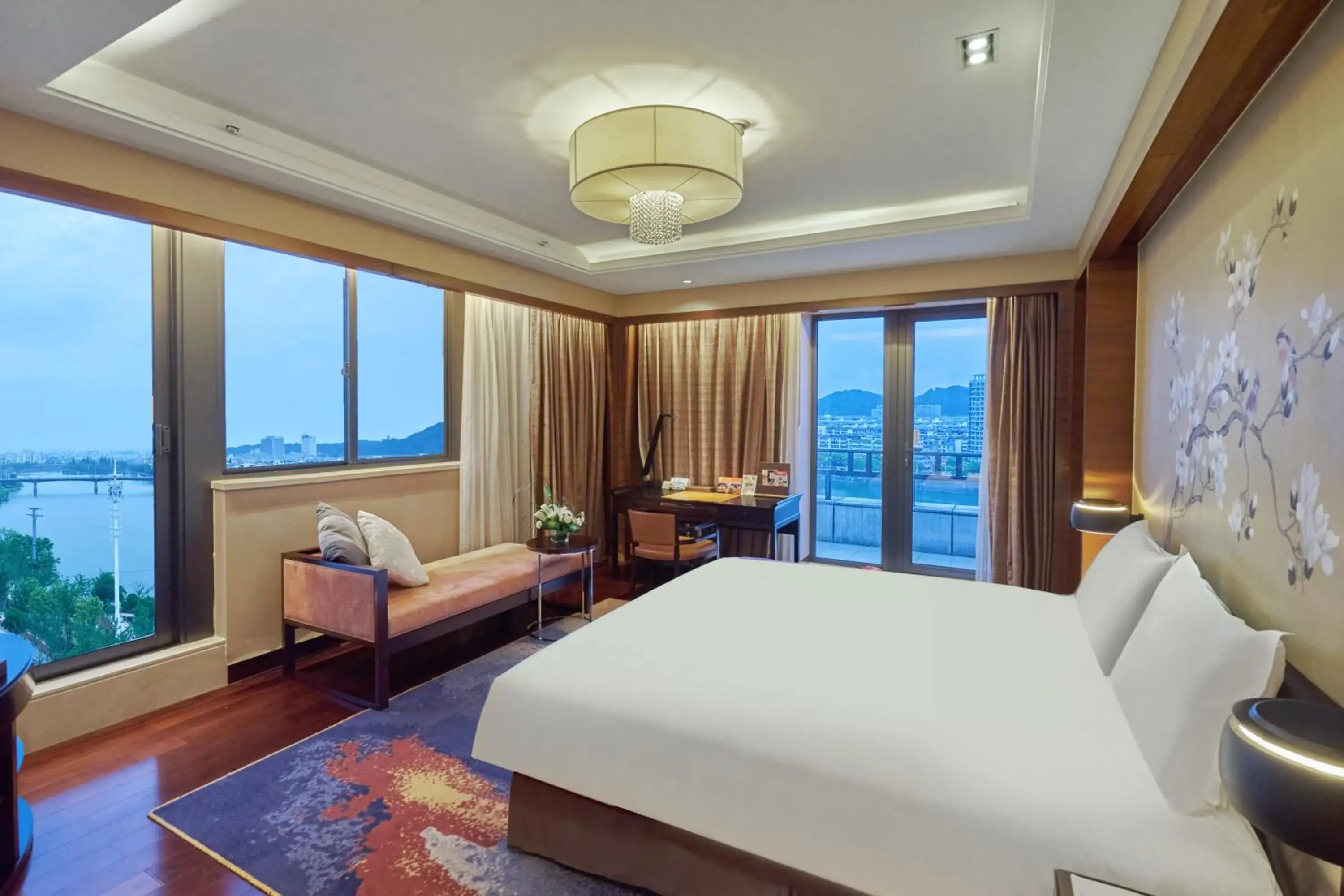 Photo of the whole room, Sea View in Crowne Plaza Huangshan Yucheng, an IHG Hotel