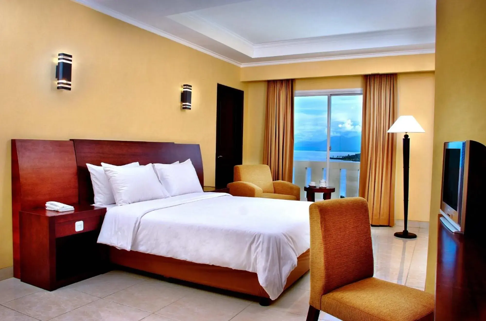 Bed in ASTON Niu Manokwari Hotel & Conference Center Bed in ASTON Niu Manokwari Hotel & Conference Center