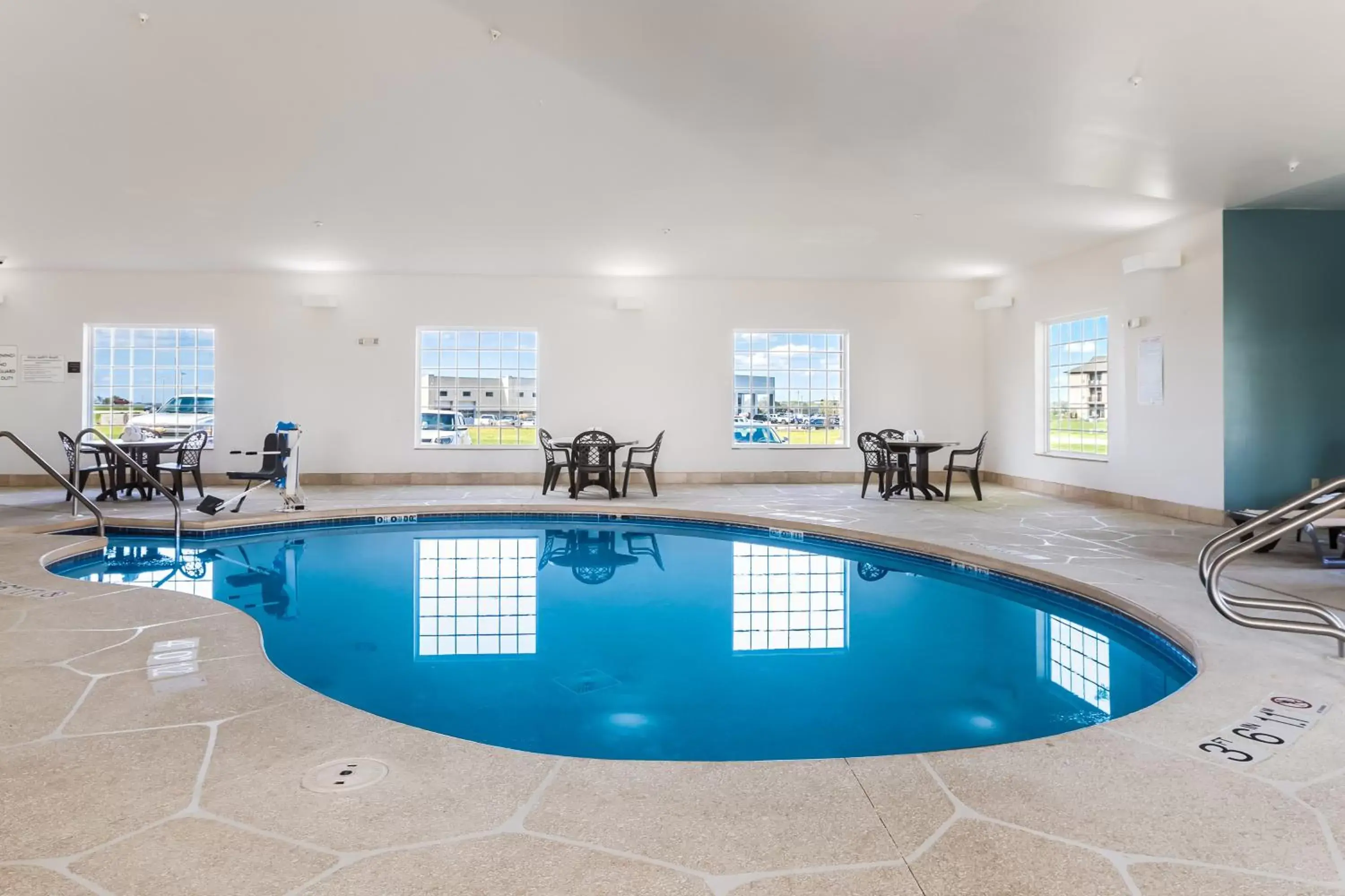 Swimming Pool in Sleep Inn North Liberty/Coralville