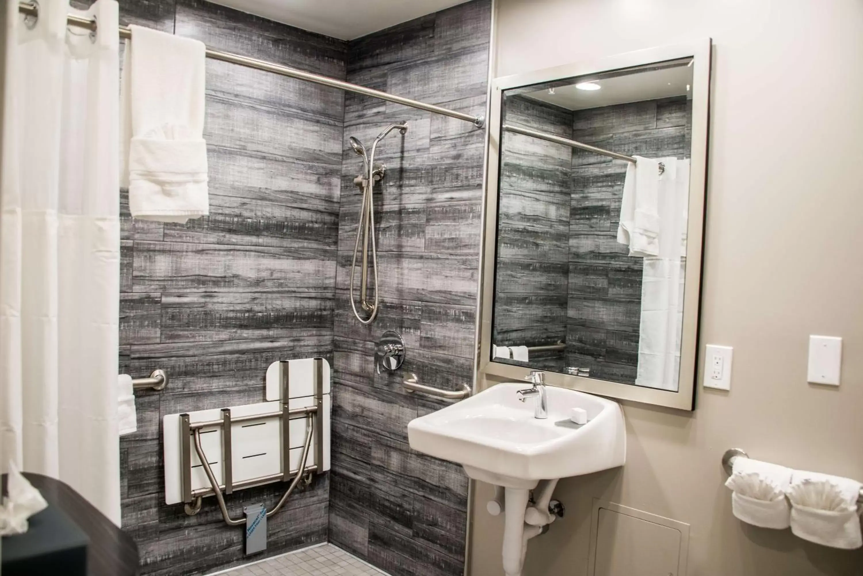 Bathroom in SureStay Plus by Best Western Santa Clara Silicon Valley