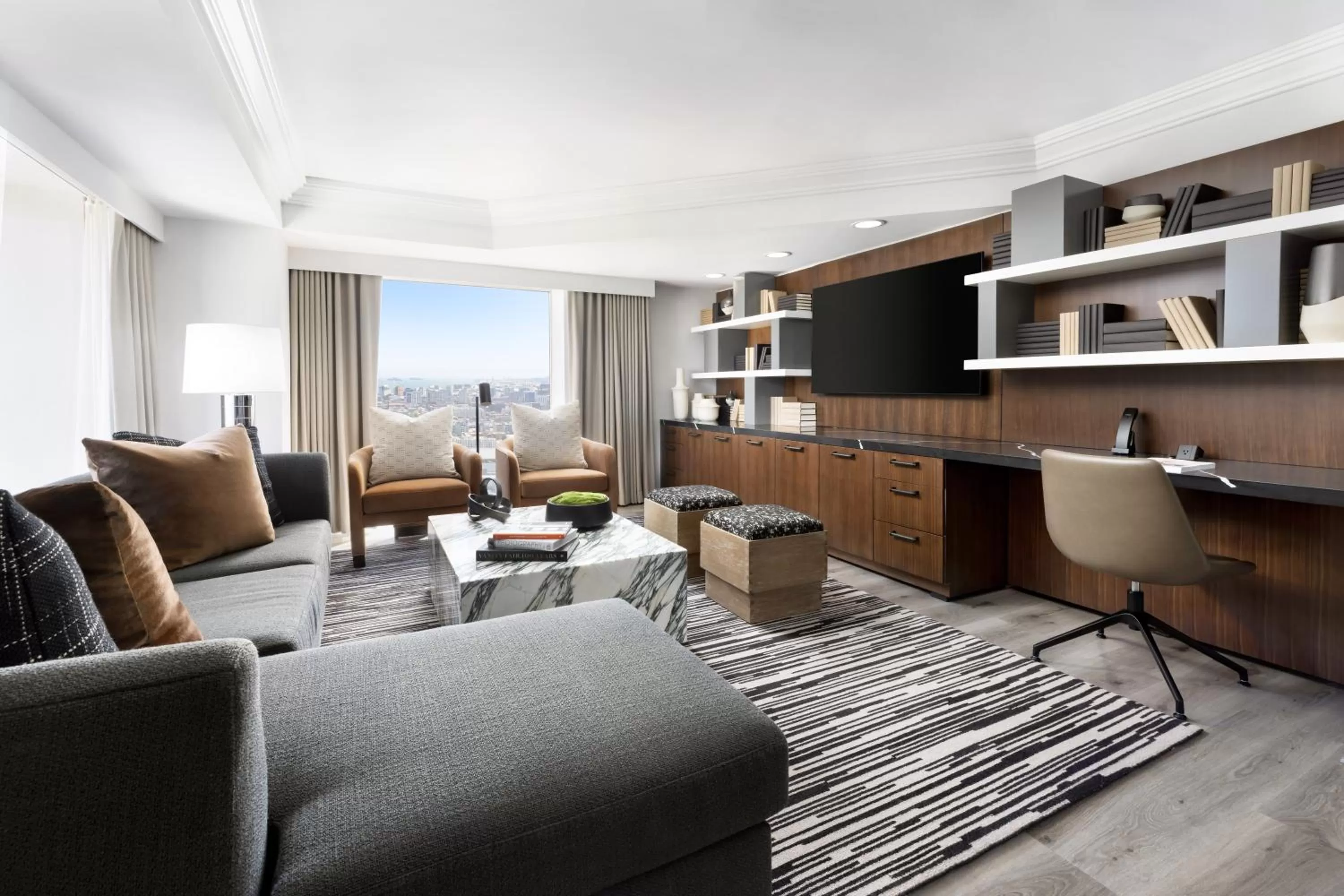 Living room in Hyatt Regency San Francisco Downtown SOMA